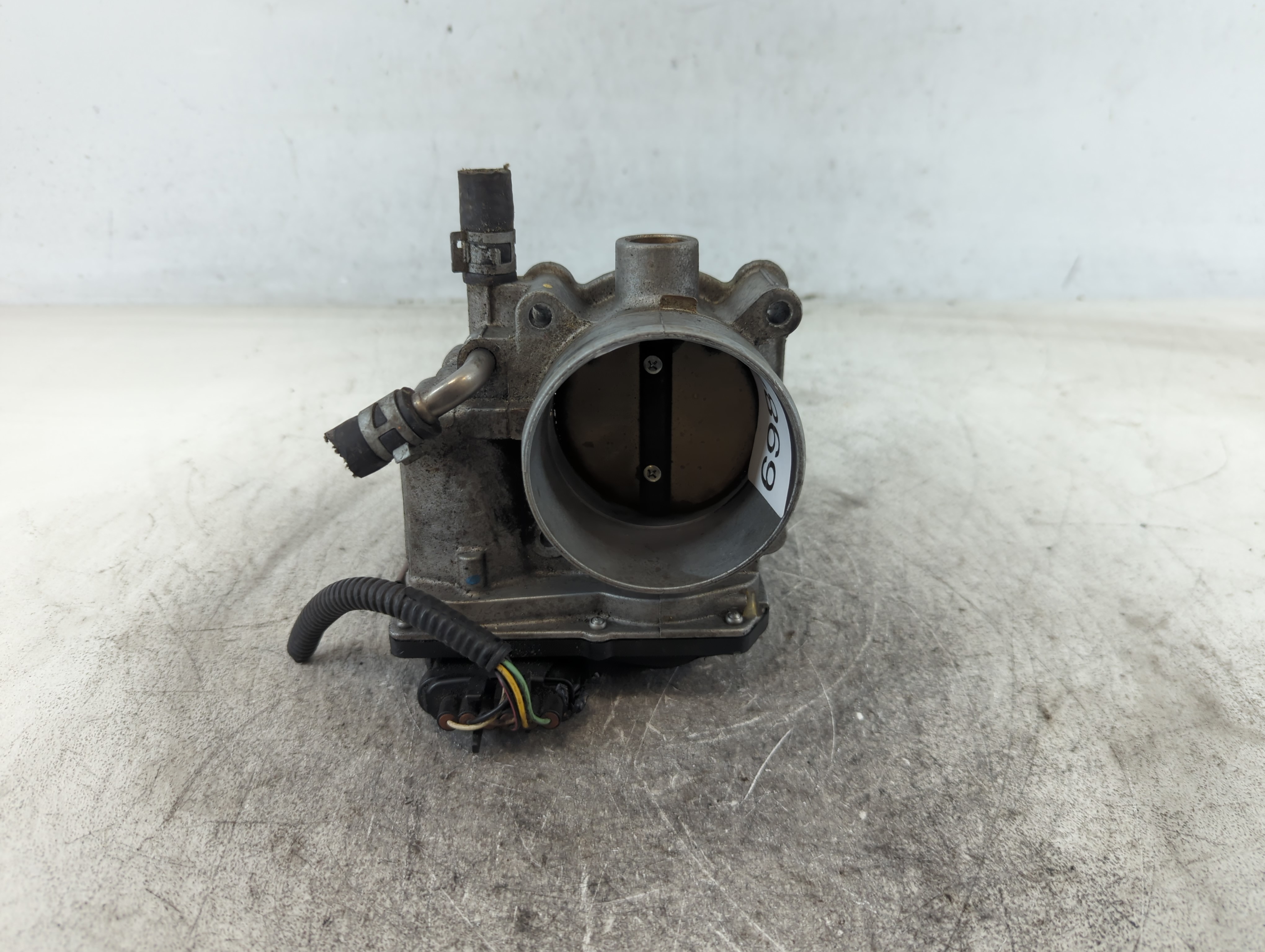Picture of 2003-2006 Toyota Camry Throttle Body 698475