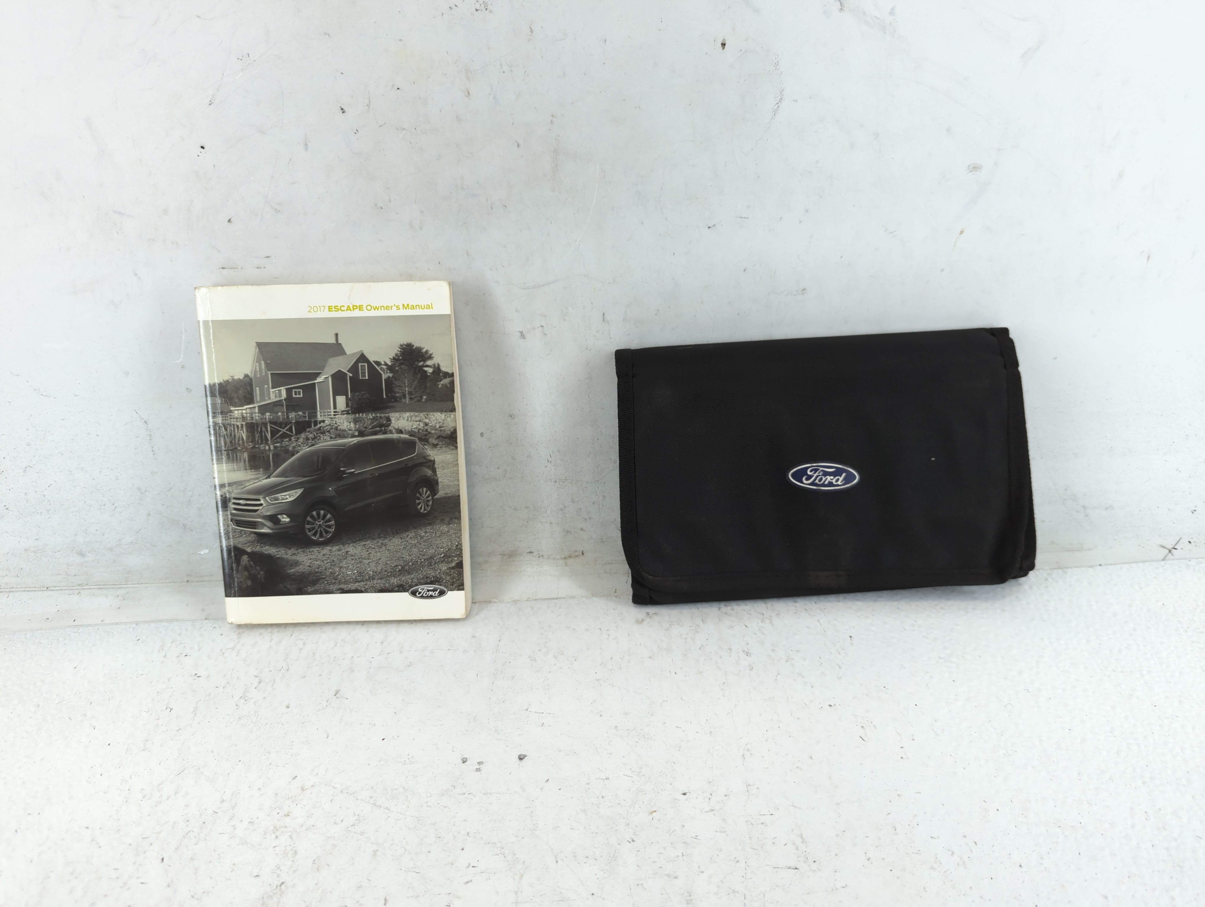 2017 Ford Escape Owners Manual Book Guide 698491 - Oemusedautoparts1.com
