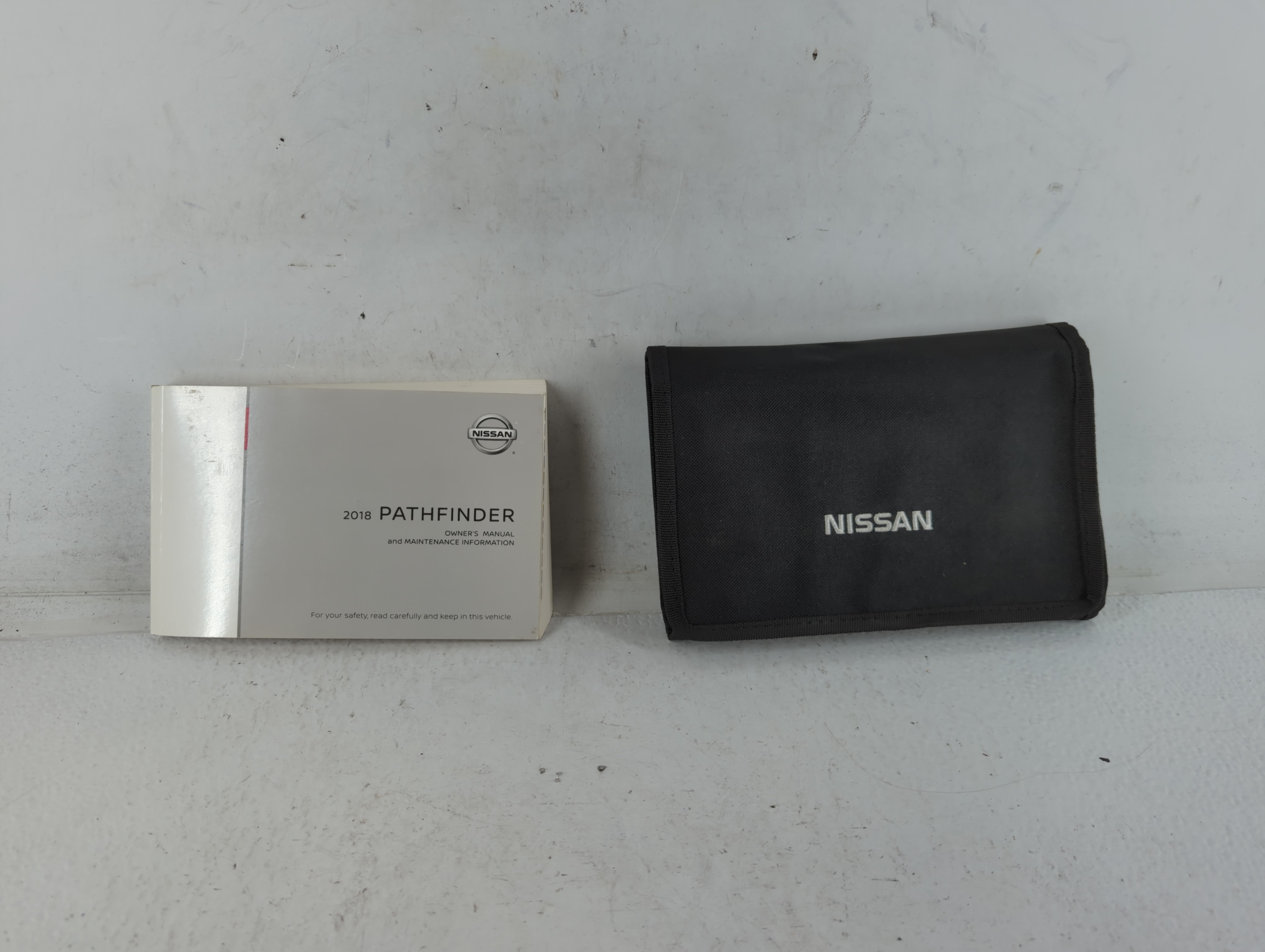 Picture of 2018 Nissan Pathfinder Owners Manual Book Guide 698518