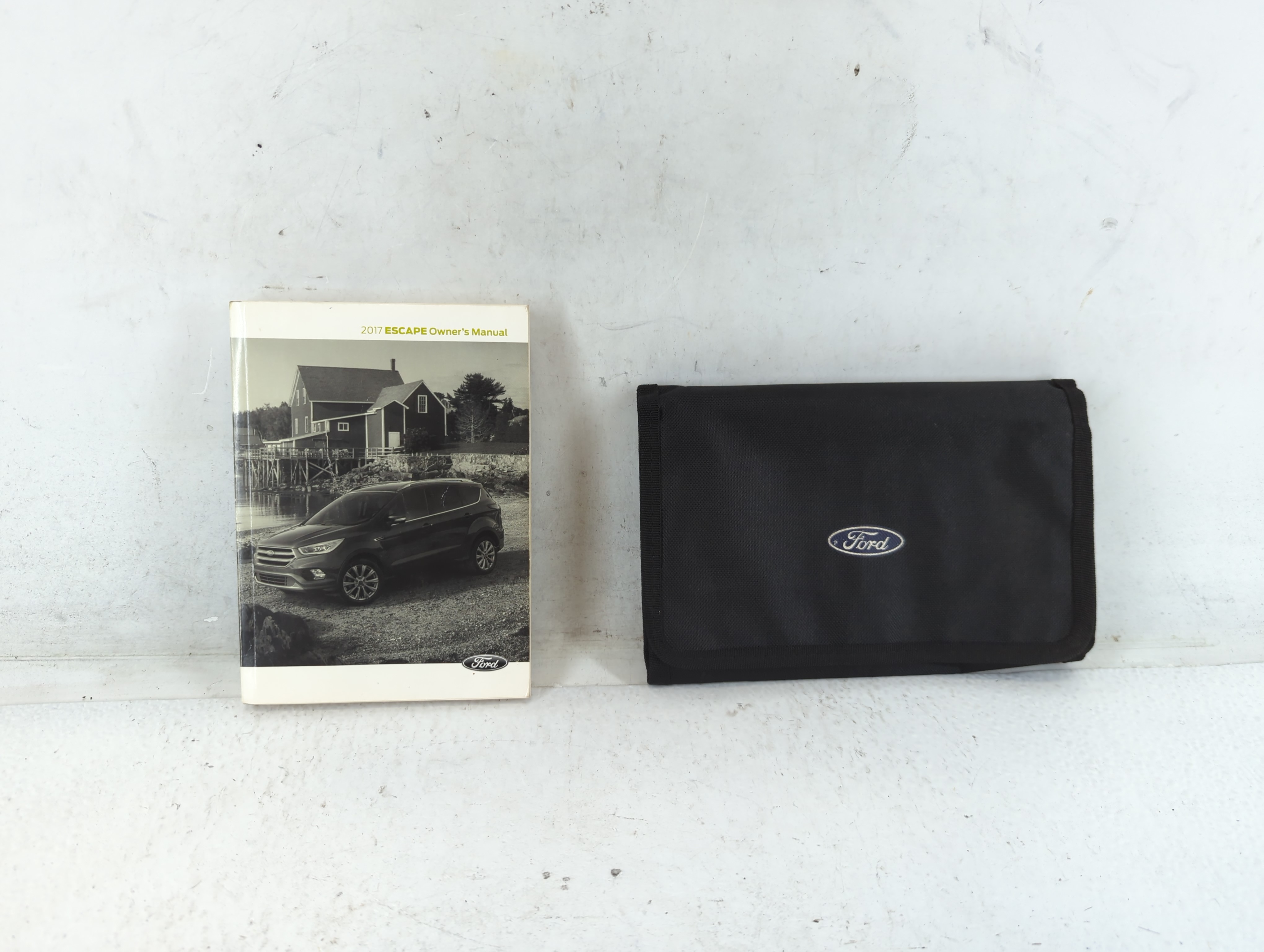 2017 Ford Escape Owners Manual Book Guide 698637 - Oemusedautoparts1.com