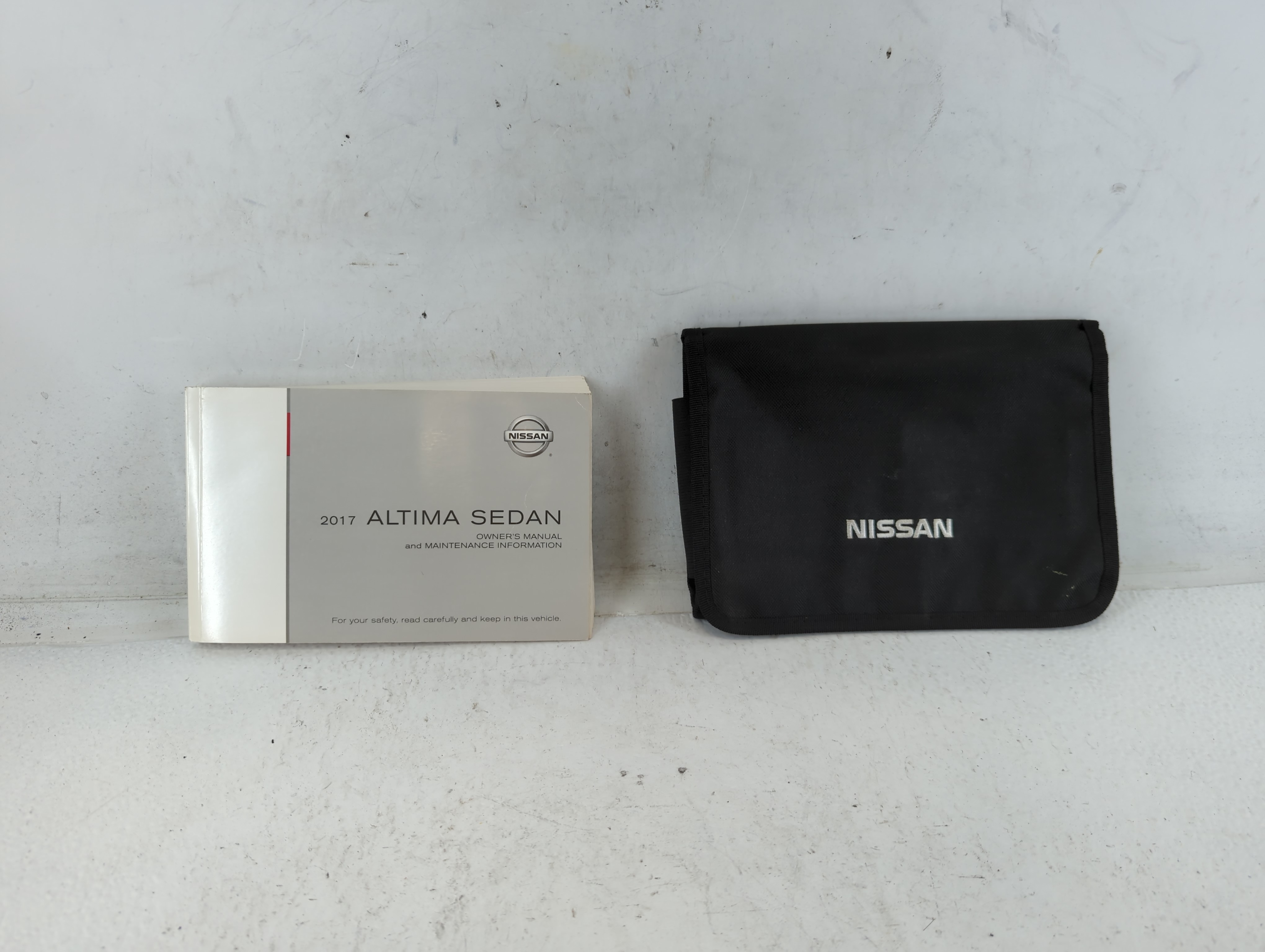 2017 Nissan Altima Owners Manual Book Guide 698654 - Oemusedautoparts1.com