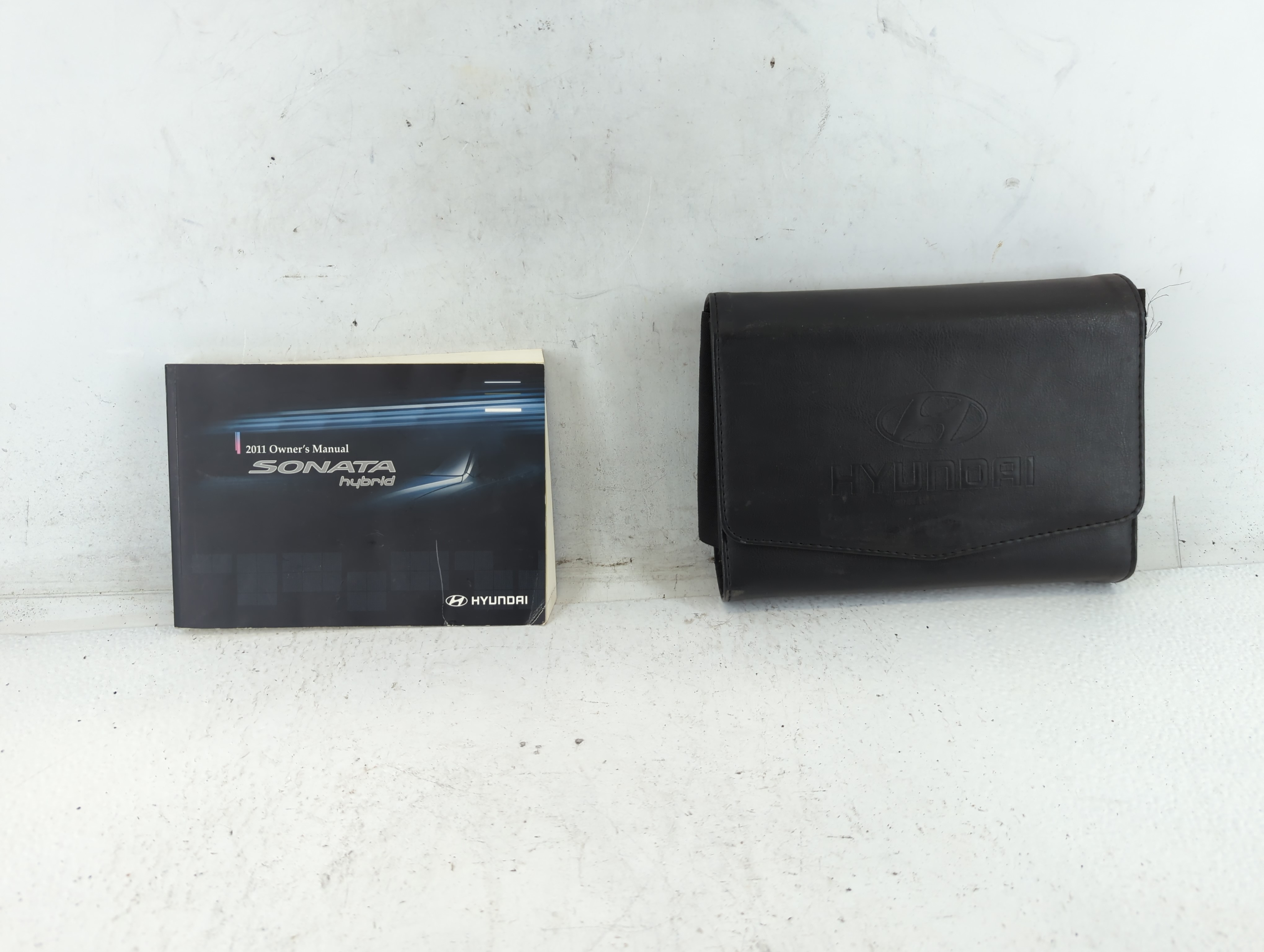 2011 Hyundai Sonata Owners Manual Book Guide 698700 - Oemusedautoparts1.com