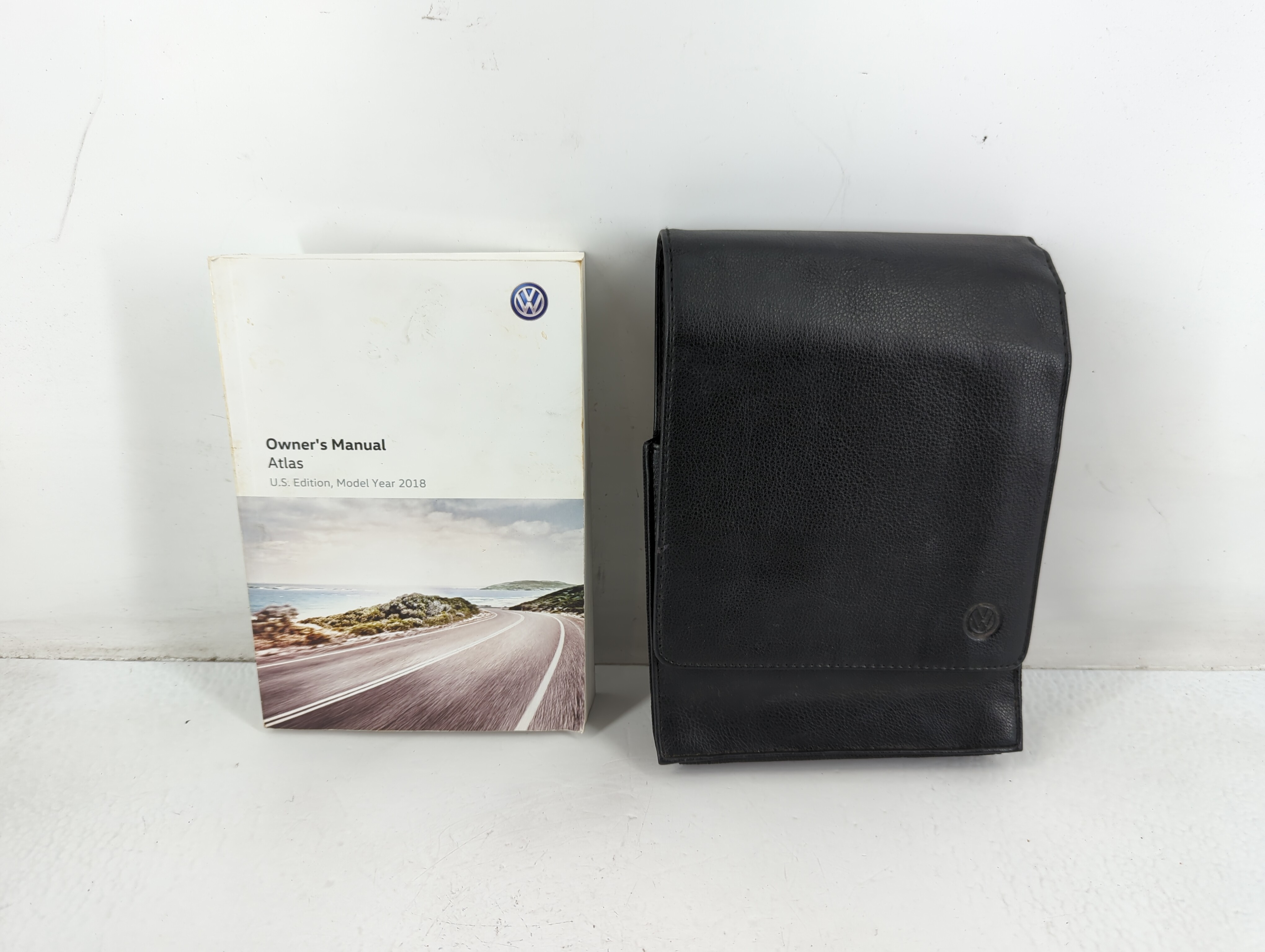 Picture of 2018 Volkswagen Atlas Owners Manual Book Guide 698888
