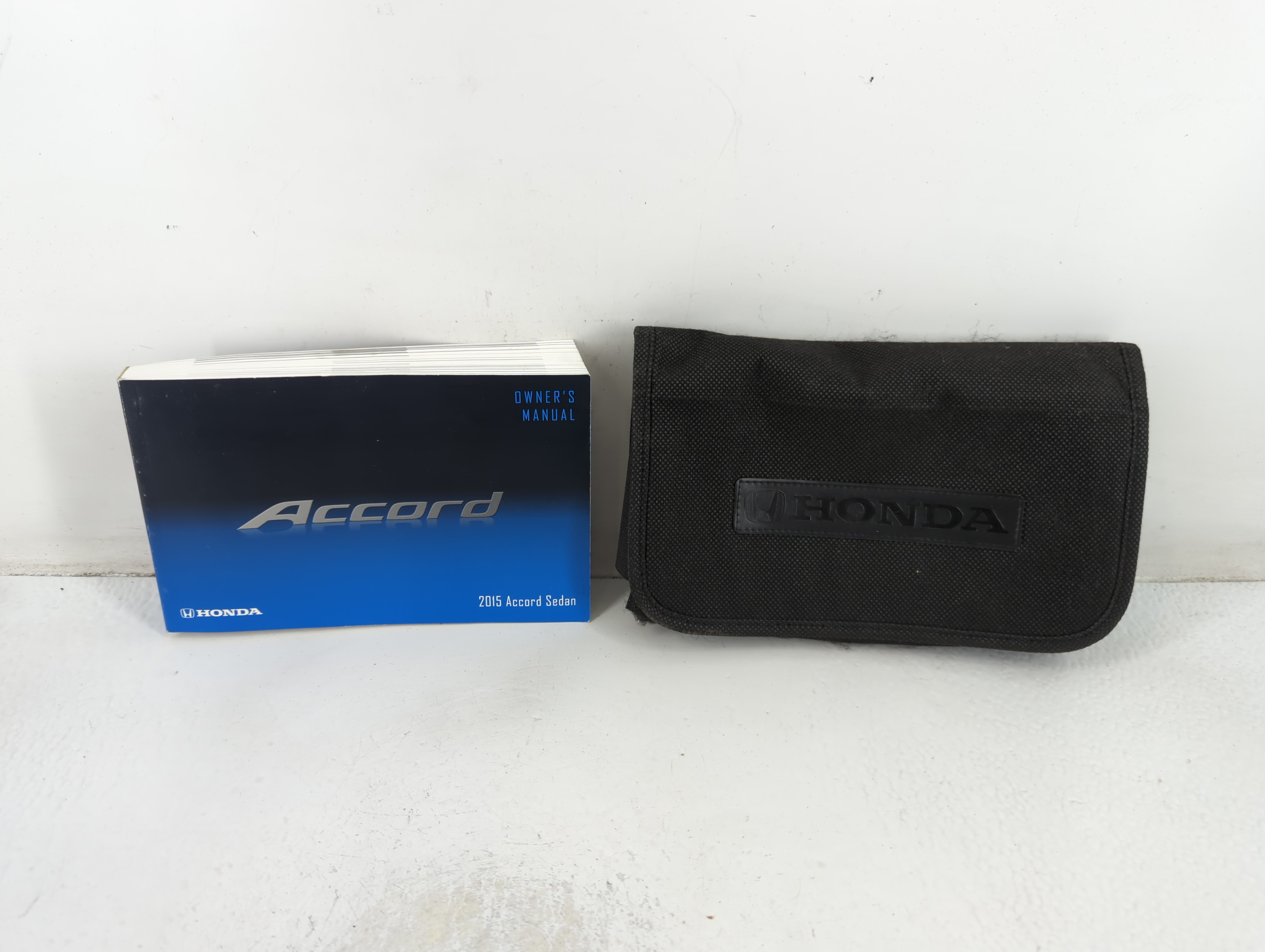 Picture of 2015 Honda Accord Owners Manual Book Guide 698901