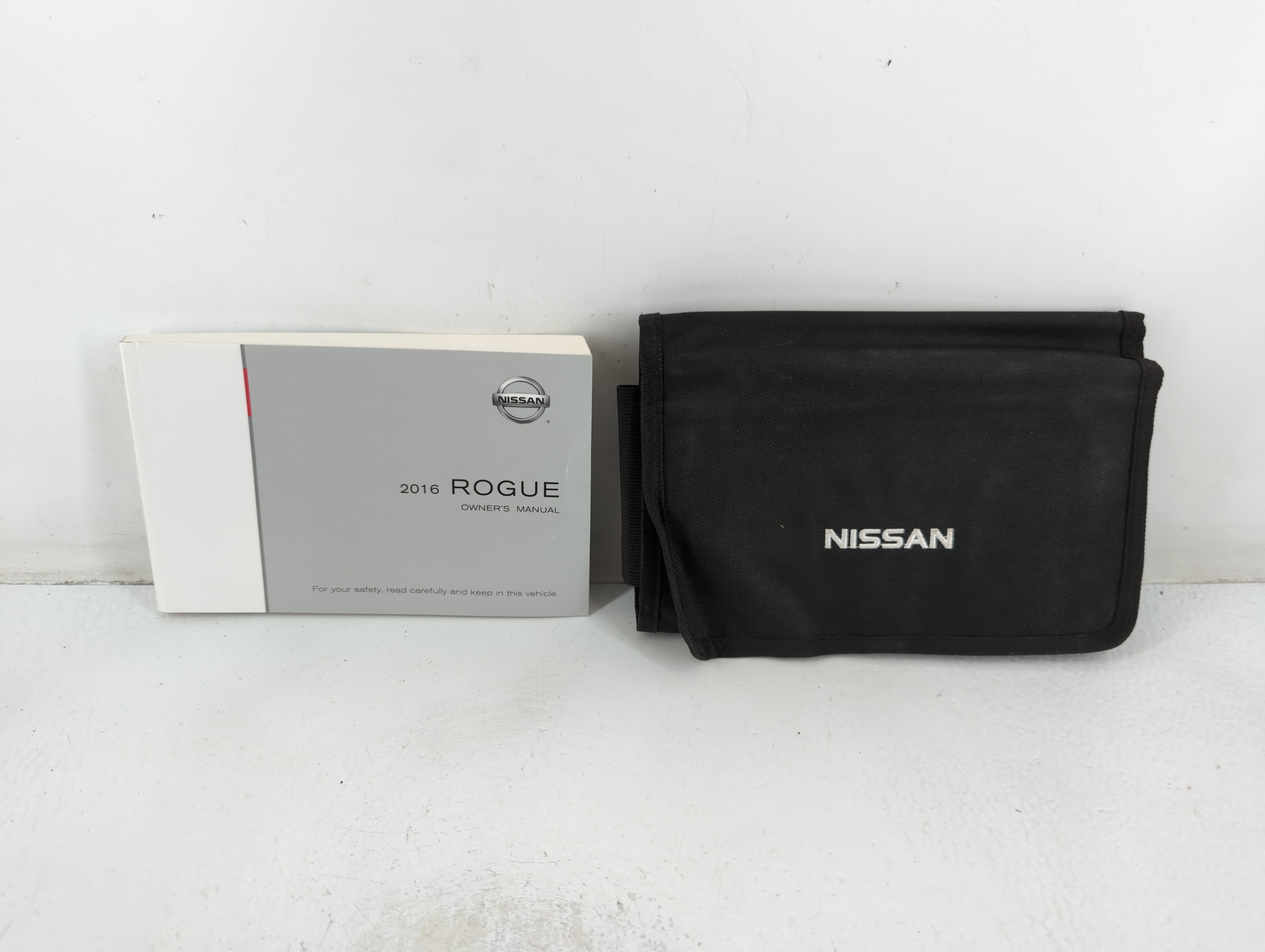 Picture of 2016 Nissan Rogue Owners Manual Book Guide 698951