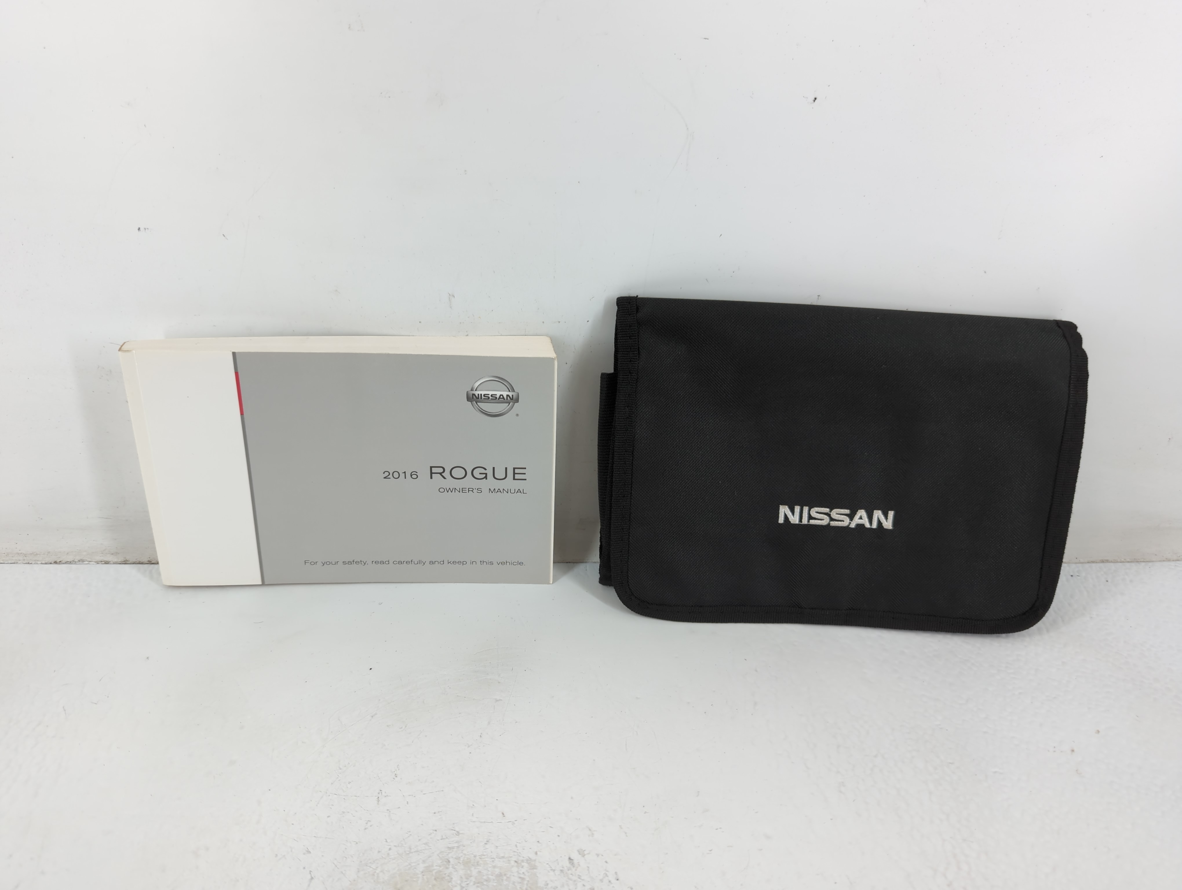 Picture of 2016 Nissan Rogue Owners Manual Book Guide 699416