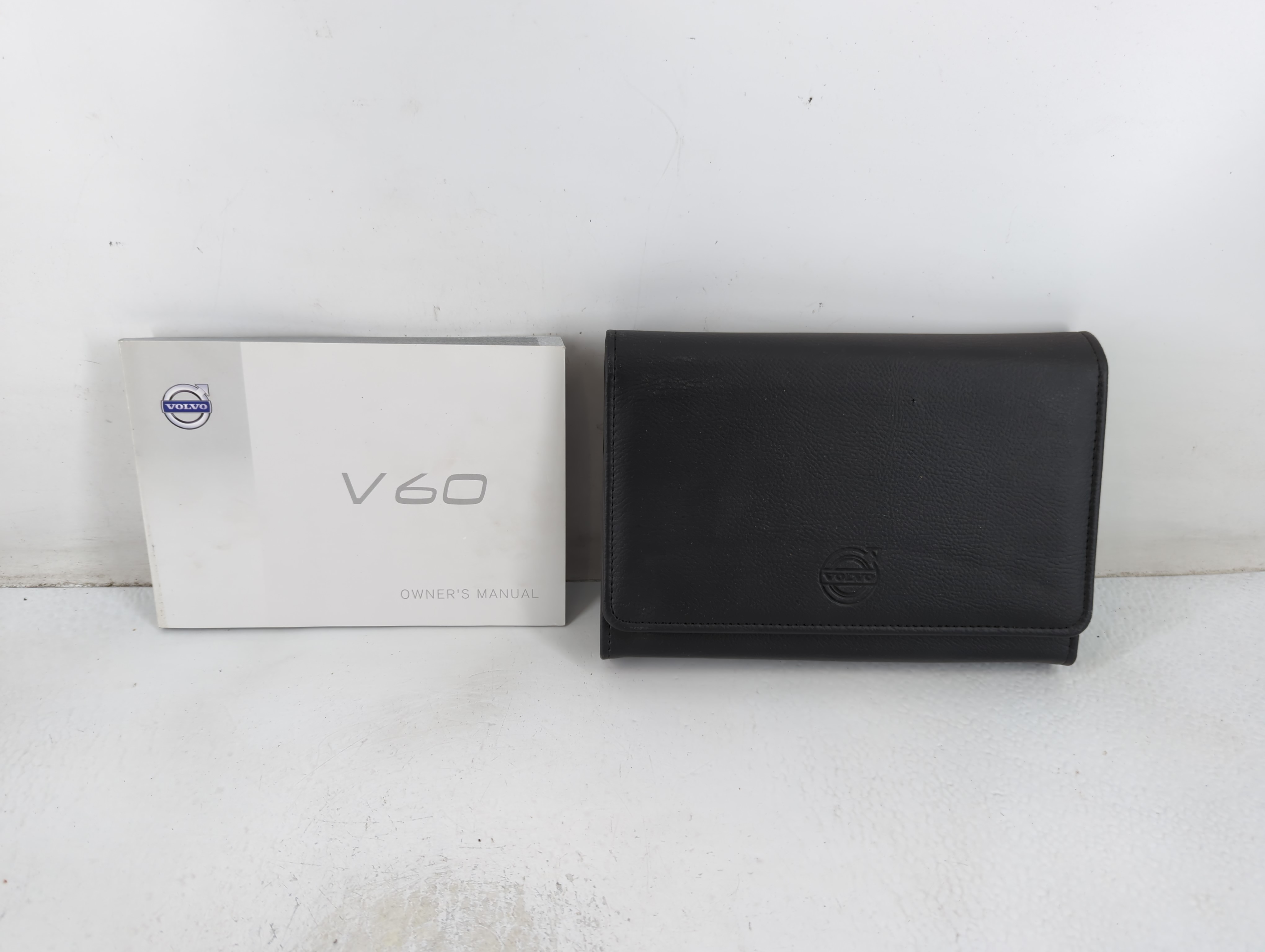 2014 Volvo V60 Owners Manual Book Guide 699445 - Oemusedautoparts1.com