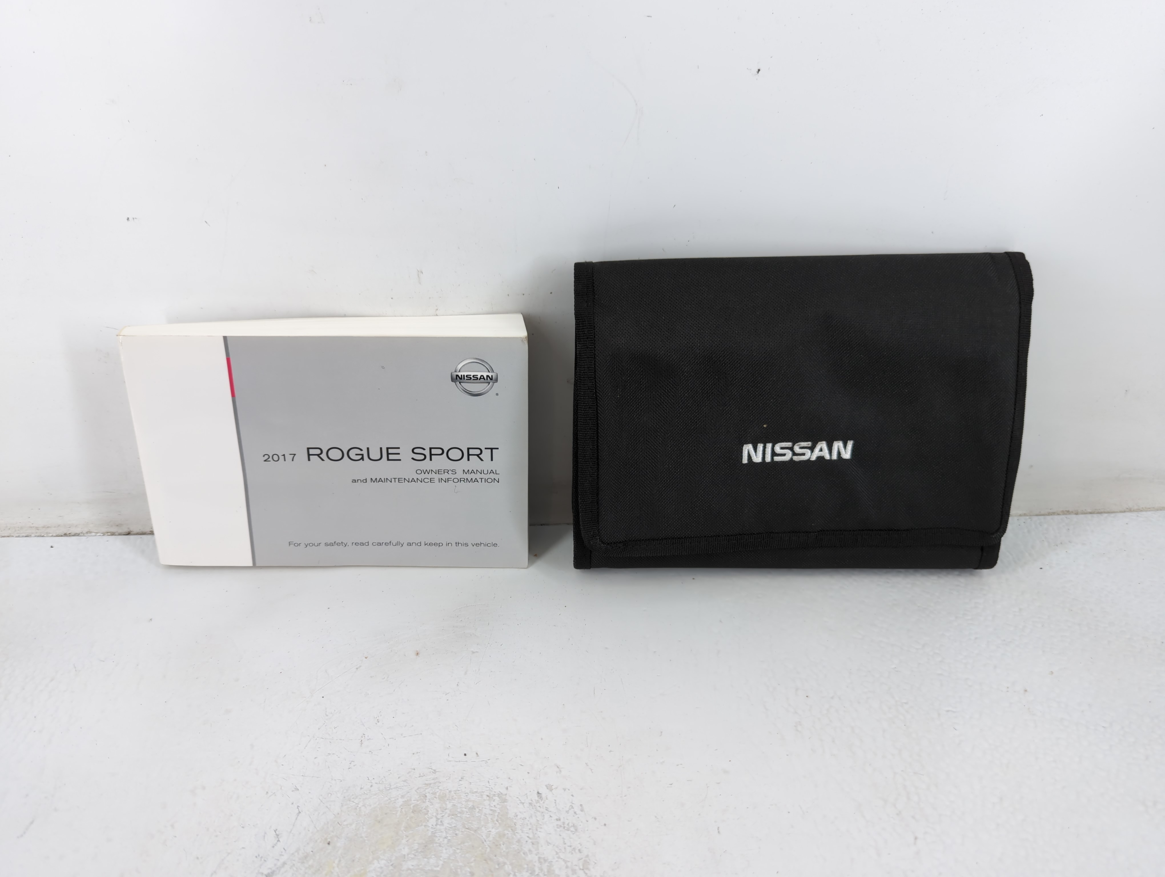 2017 Nissan Rogue Sport Owners Manual Book Guide 699446 - Oemusedautoparts1.com