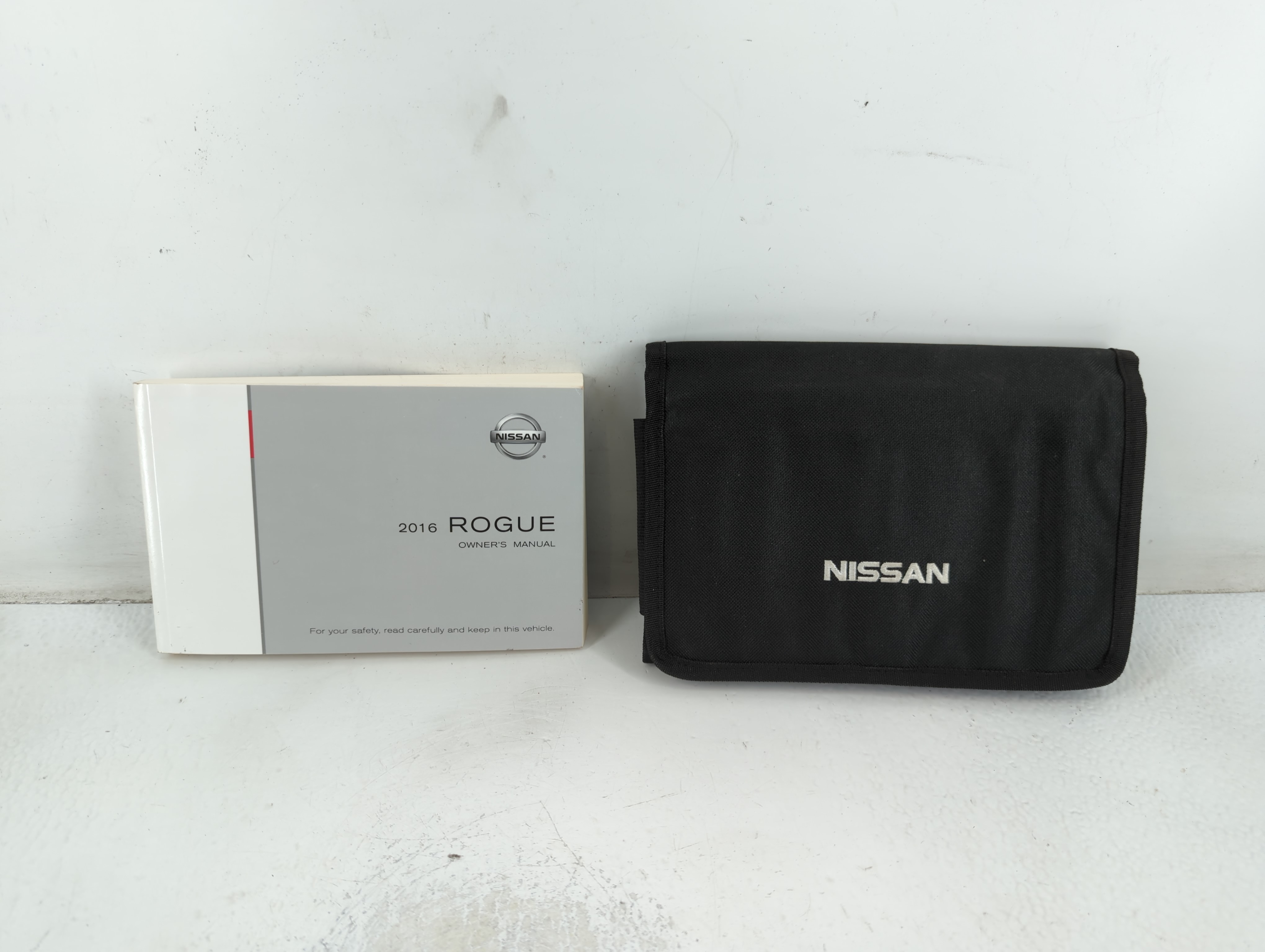 Picture of 2016 Nissan Rogue Owners Manual Book Guide 699521