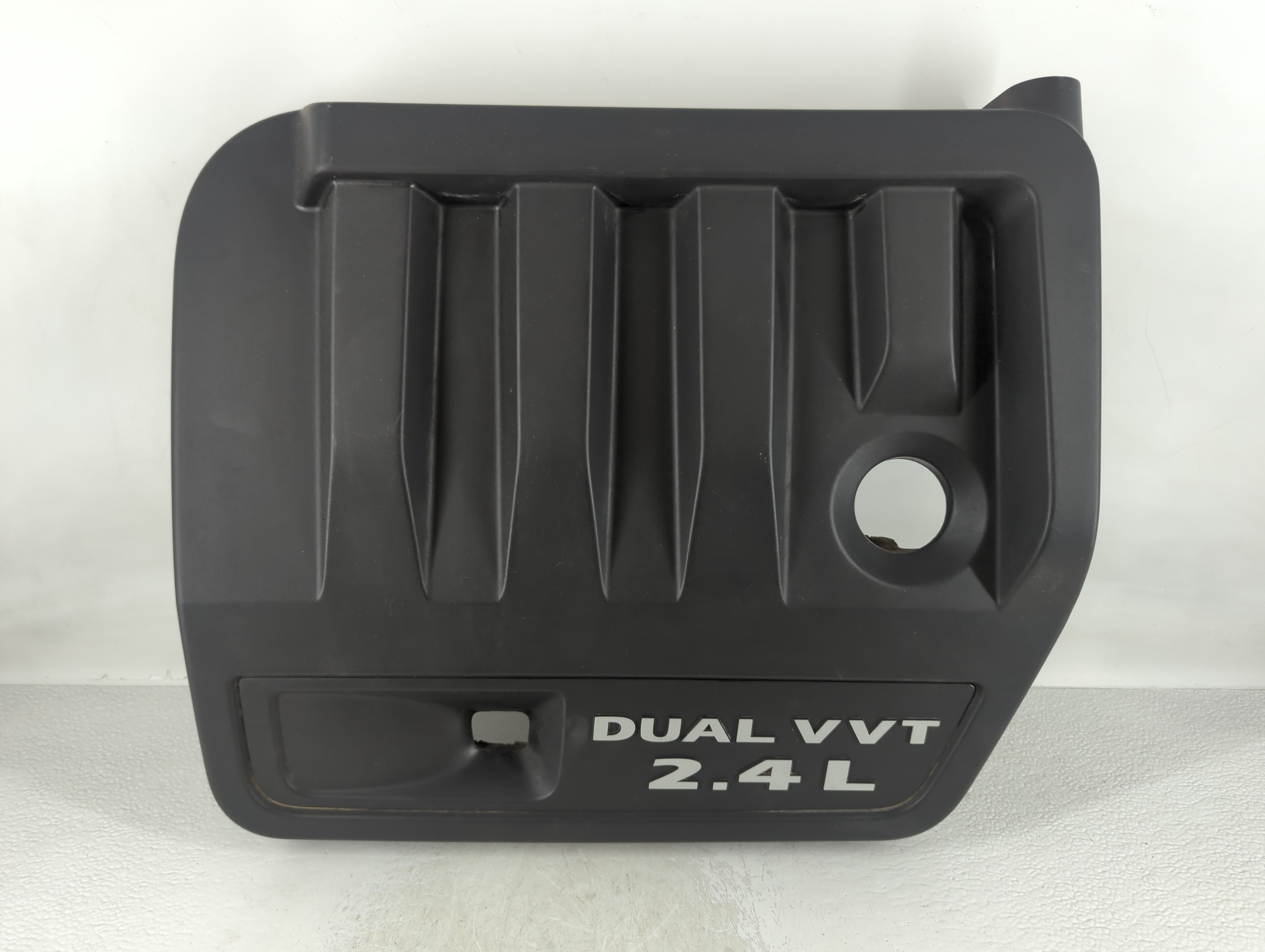 Picture of 2013 Chrysler 200 Engine Cover 700003