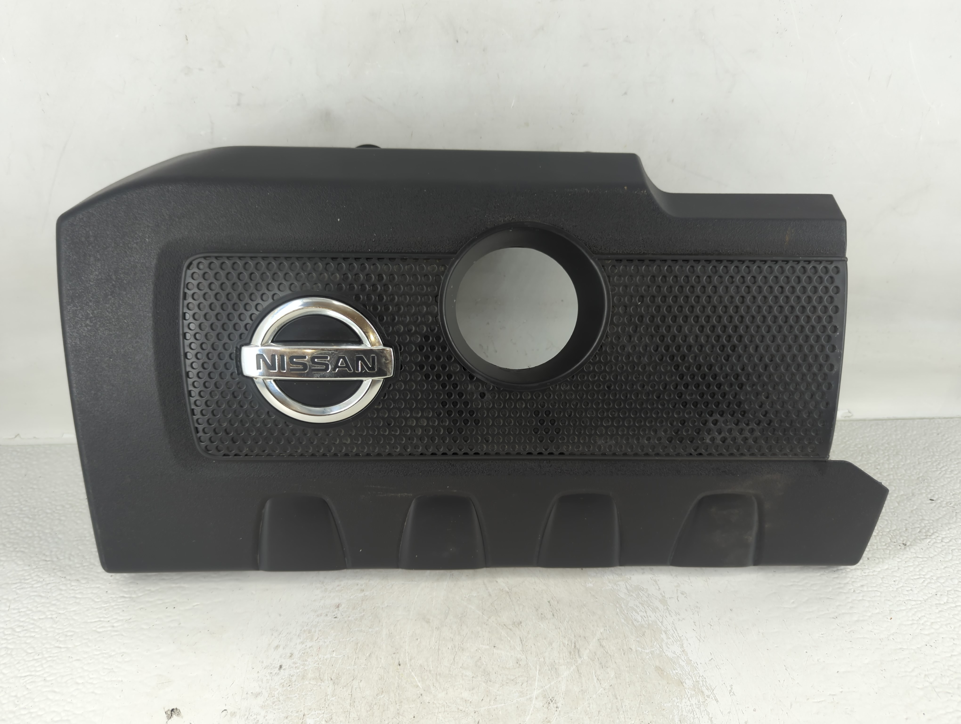 Picture of 2014 Nissan Sentra Engine Cover 700020