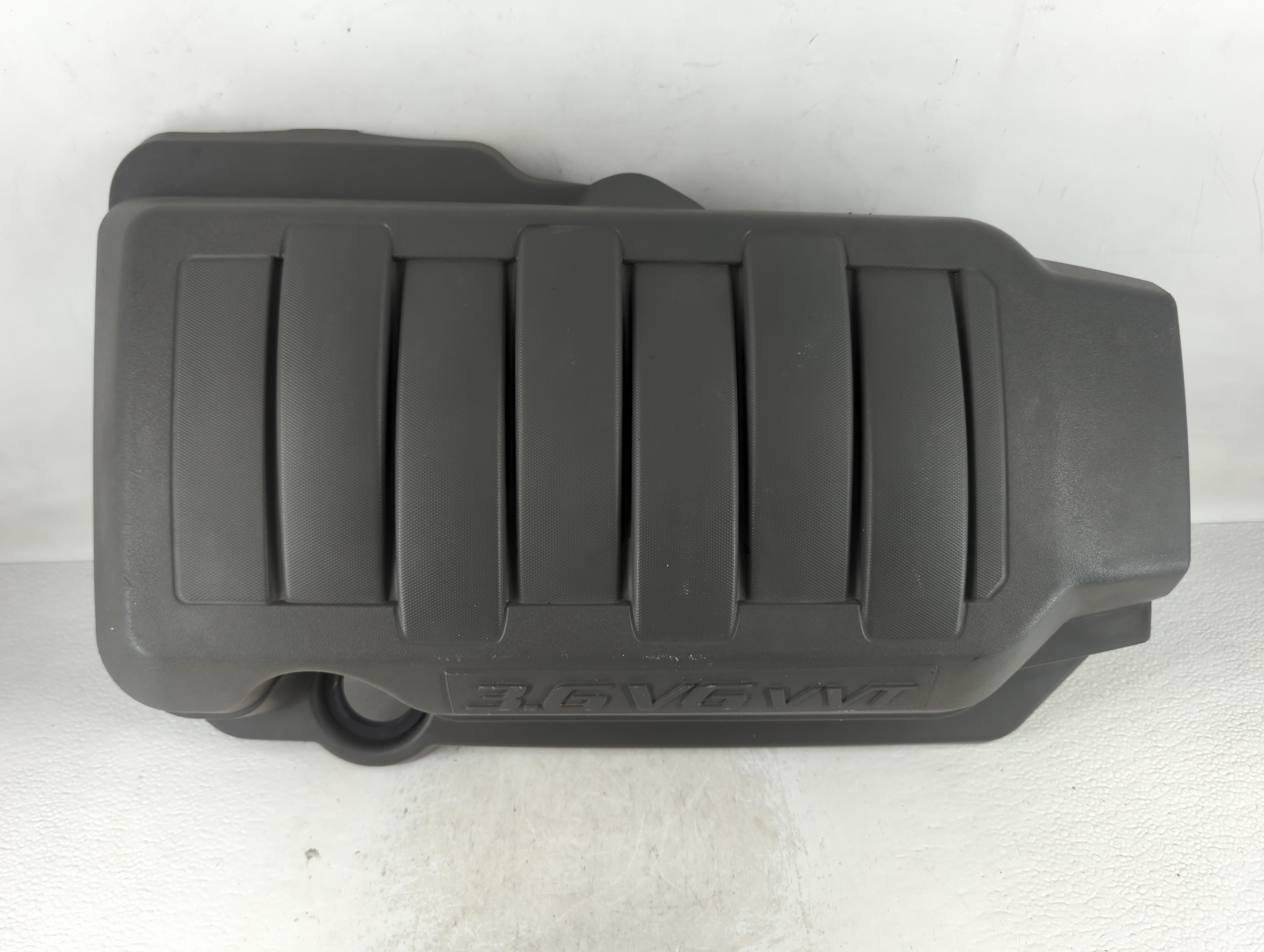 2008 Gmc Acadia Engine Cover 700022 - Oemusedautoparts1.com