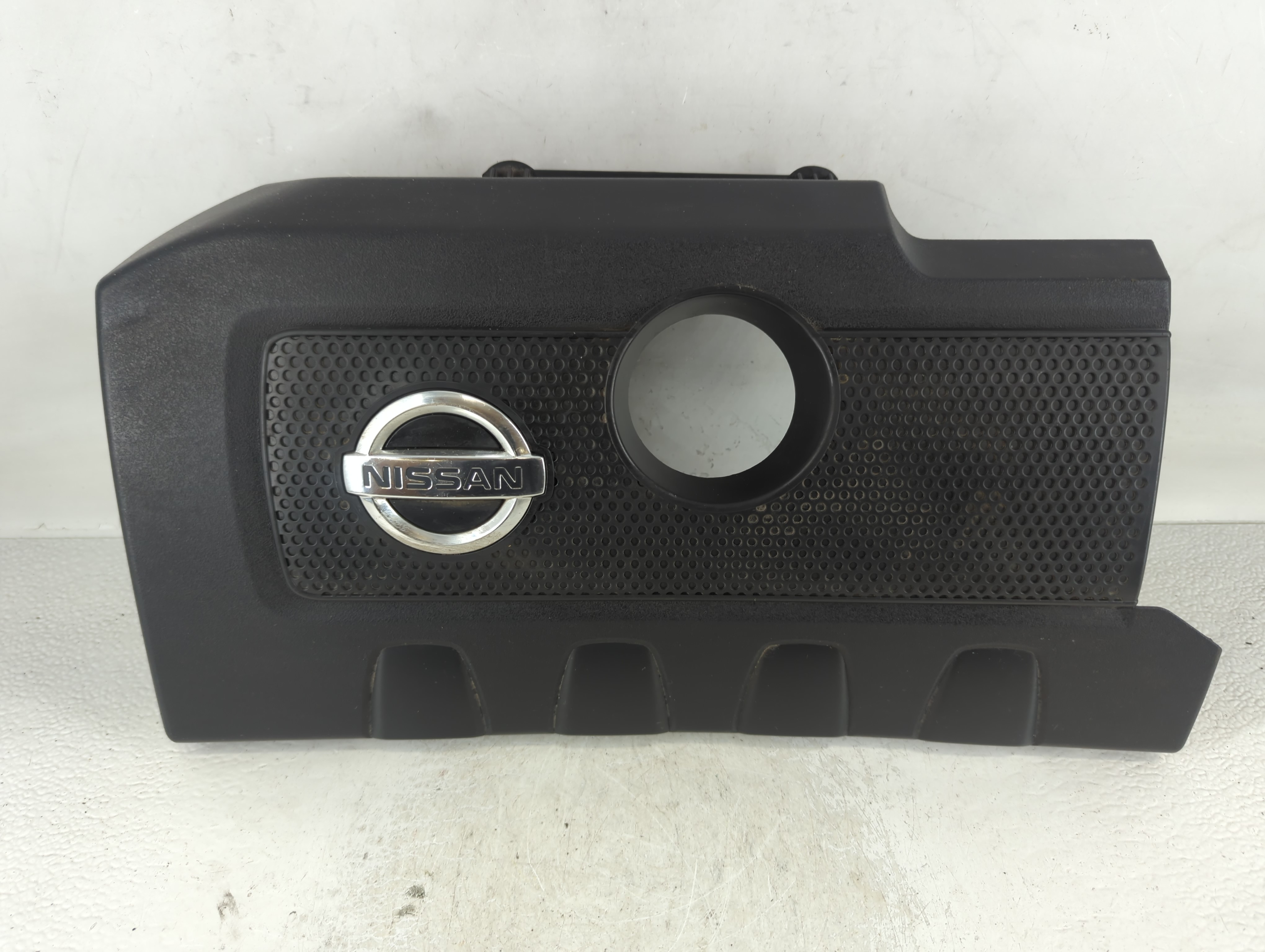 Picture of 2016 Nissan Sentra Engine Cover 700088