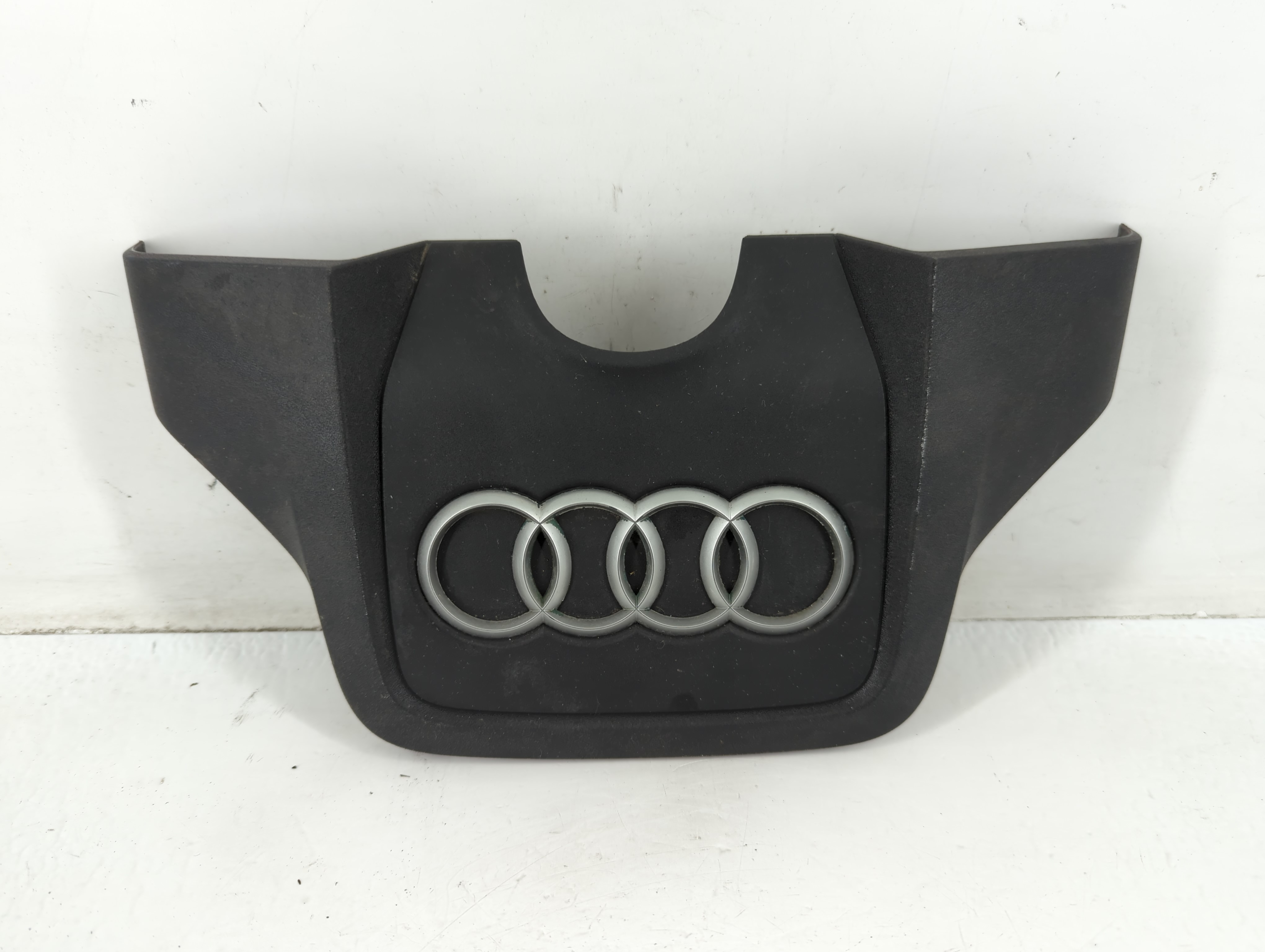 2013 Audi Q7 Engine Cover 700130 - Oemusedautoparts1.com