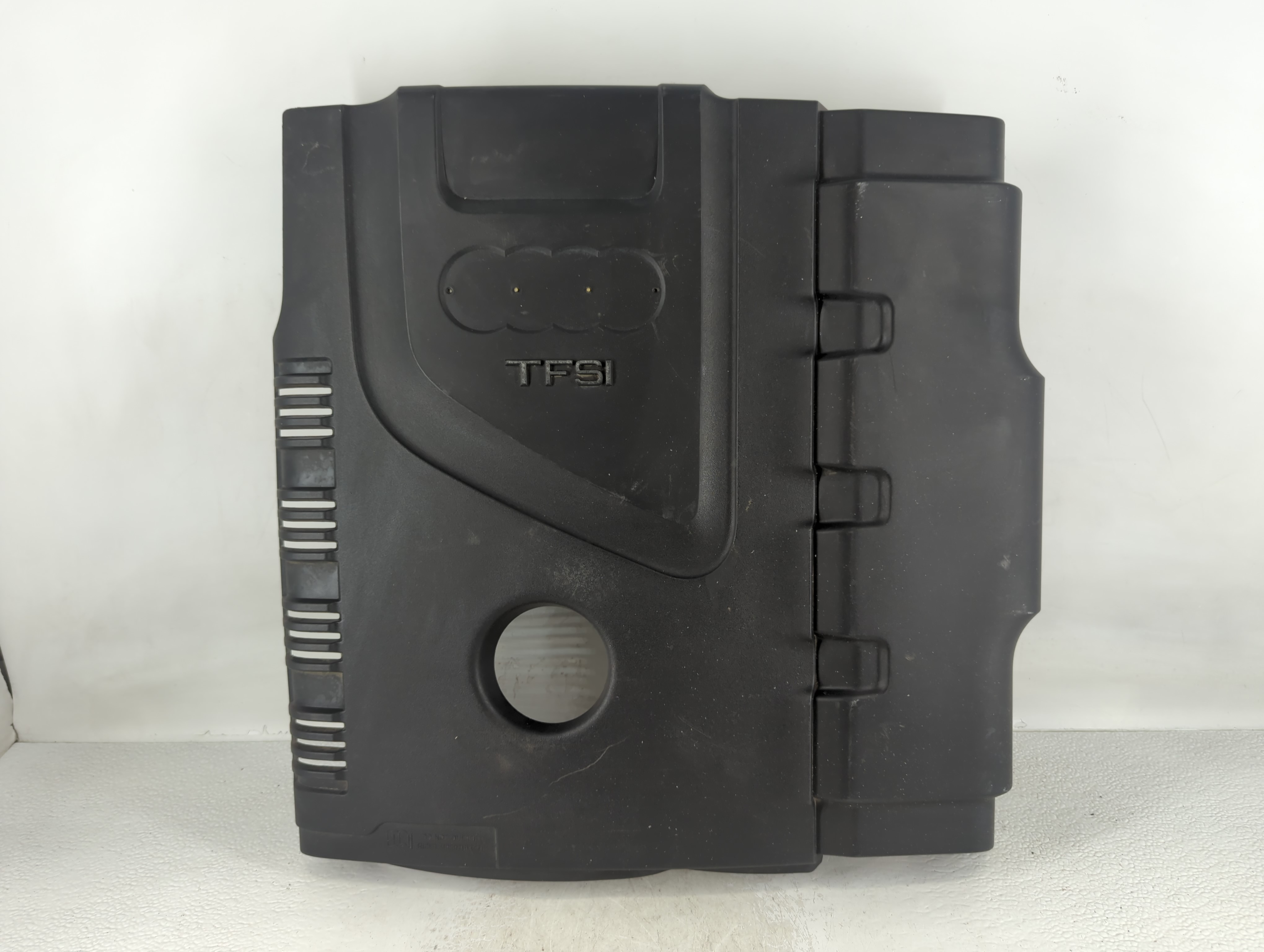 Picture of 2014 Audi A5 Engine Cover 700186