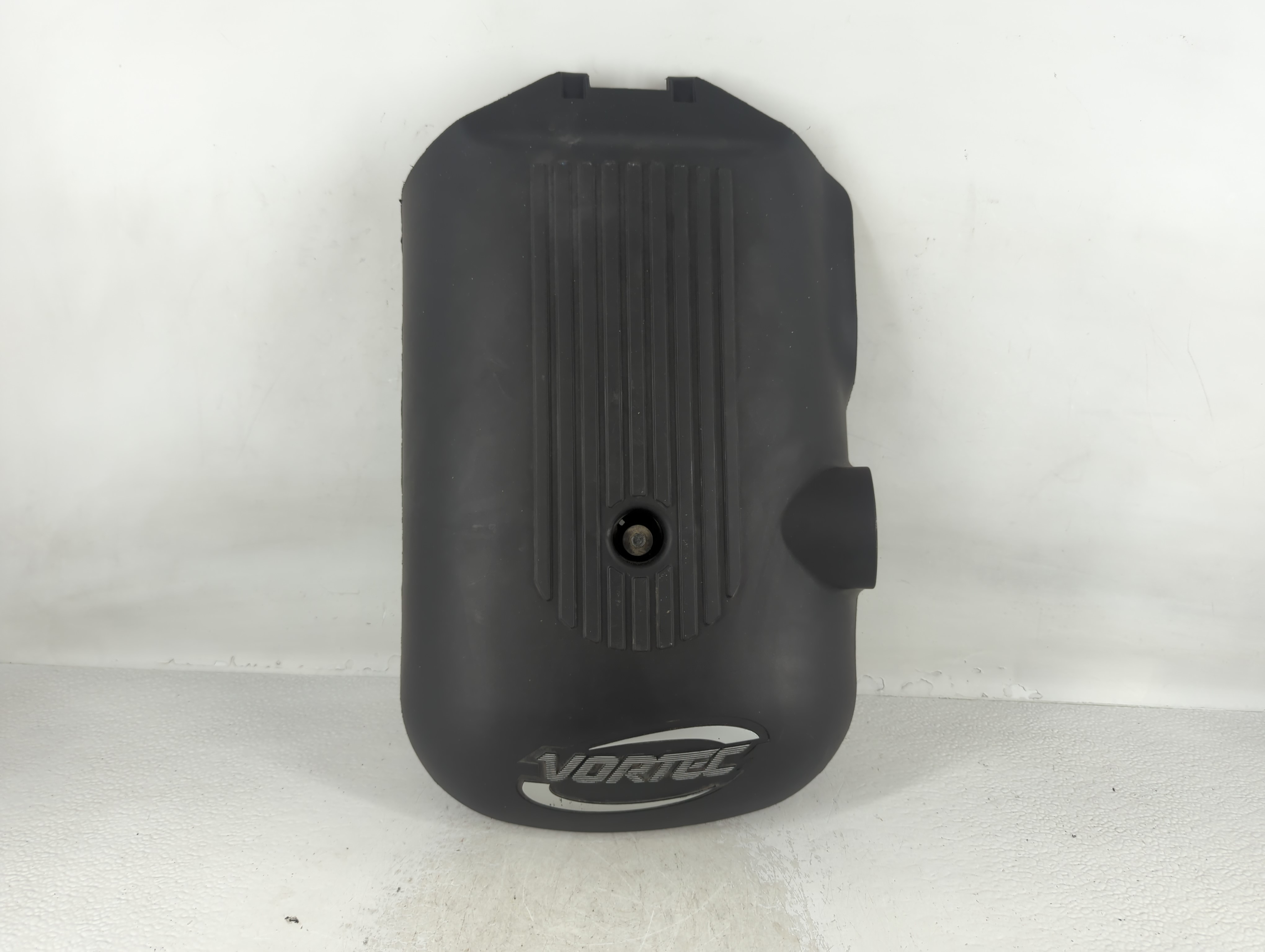 2005 Chevrolet Suburban 1500 Engine Cover 700206 - Oemusedautoparts1.com