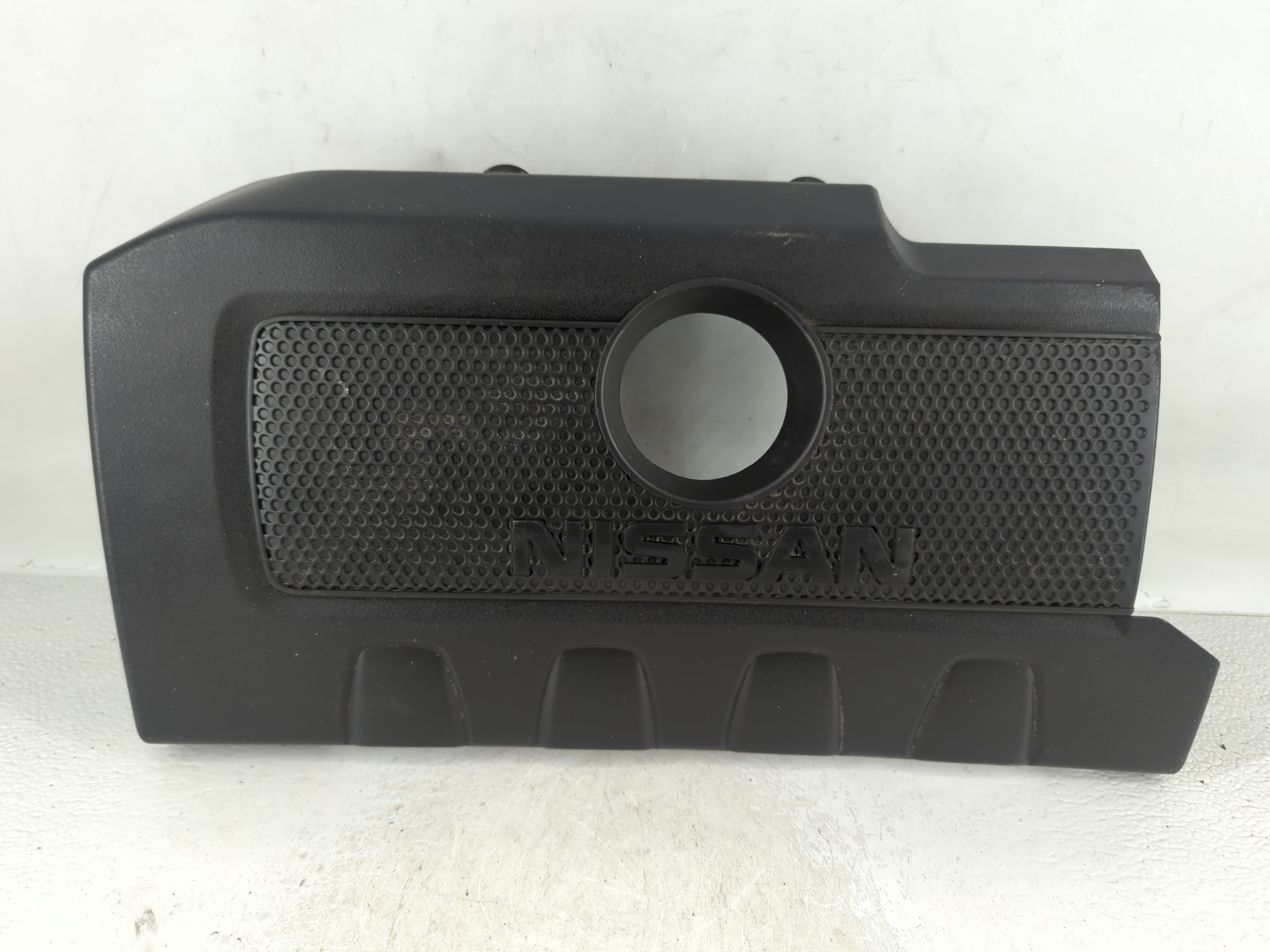 Picture of 2018 Nissan Sentra Engine Cover 700217