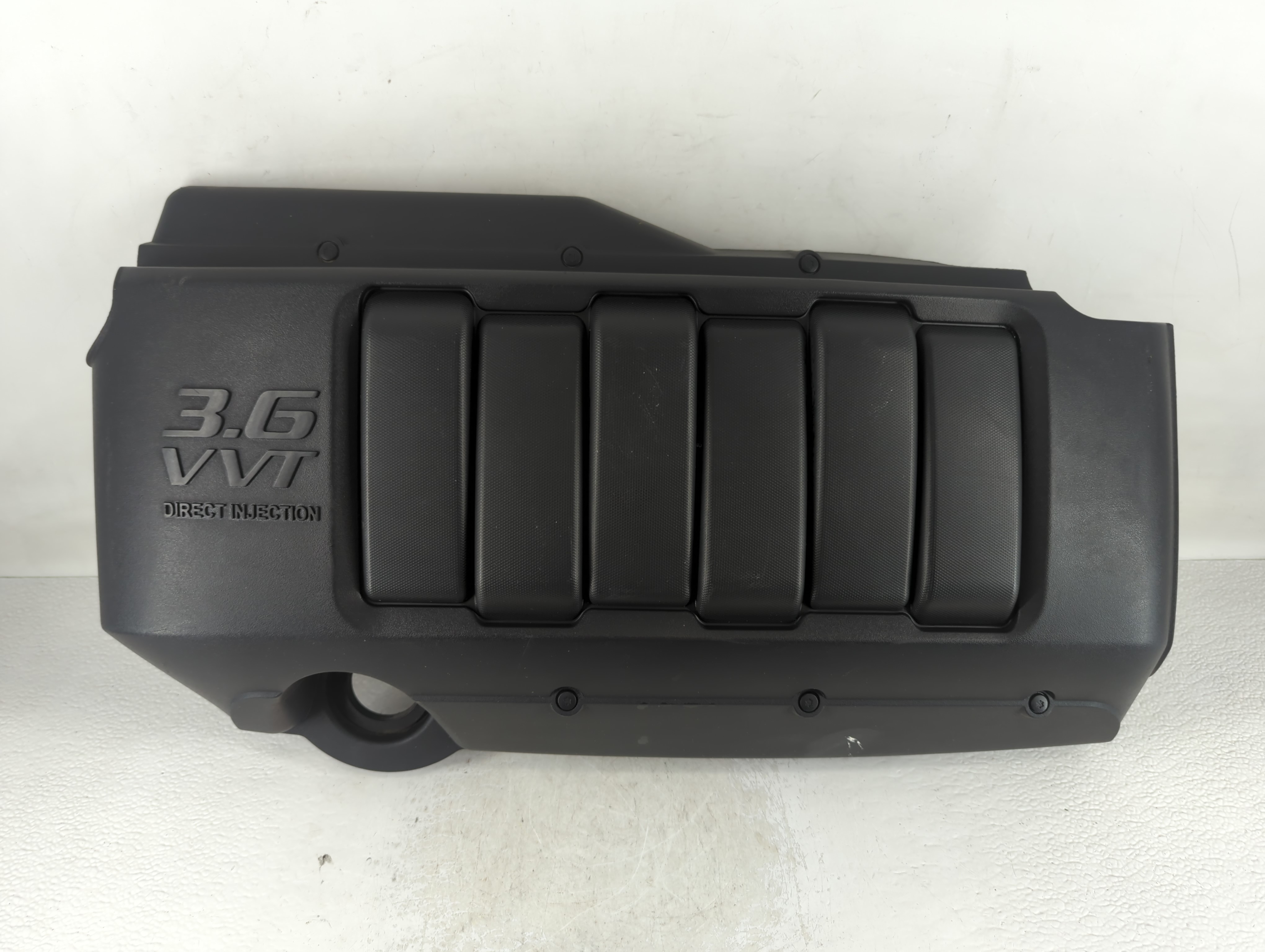 Picture of 2010 Chevrolet Traverse Engine Cover 700228