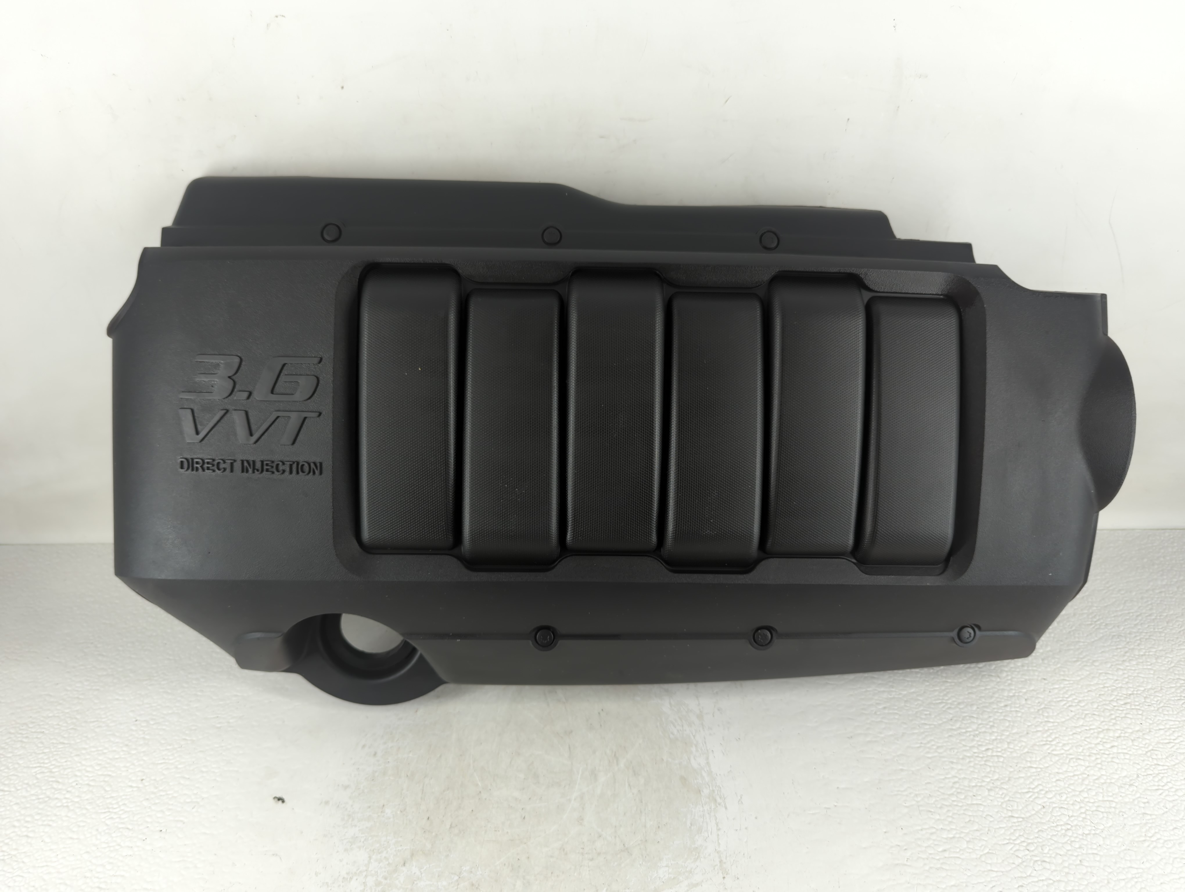 Picture of 2010 Chevrolet Traverse Engine Cover 700255