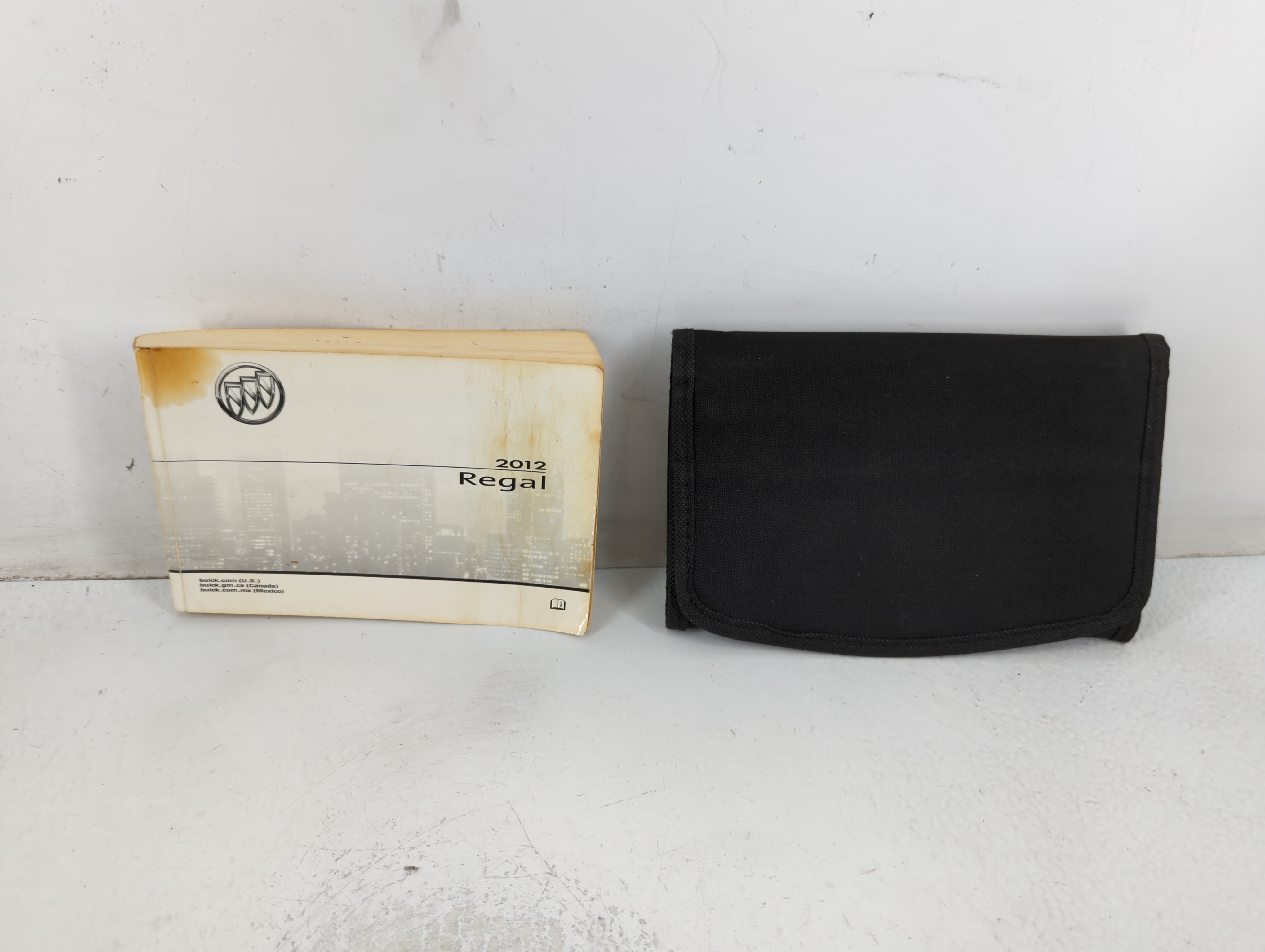 2012 Buick Regal Owners Manual Book Guide 700294 - Oemusedautoparts1.com