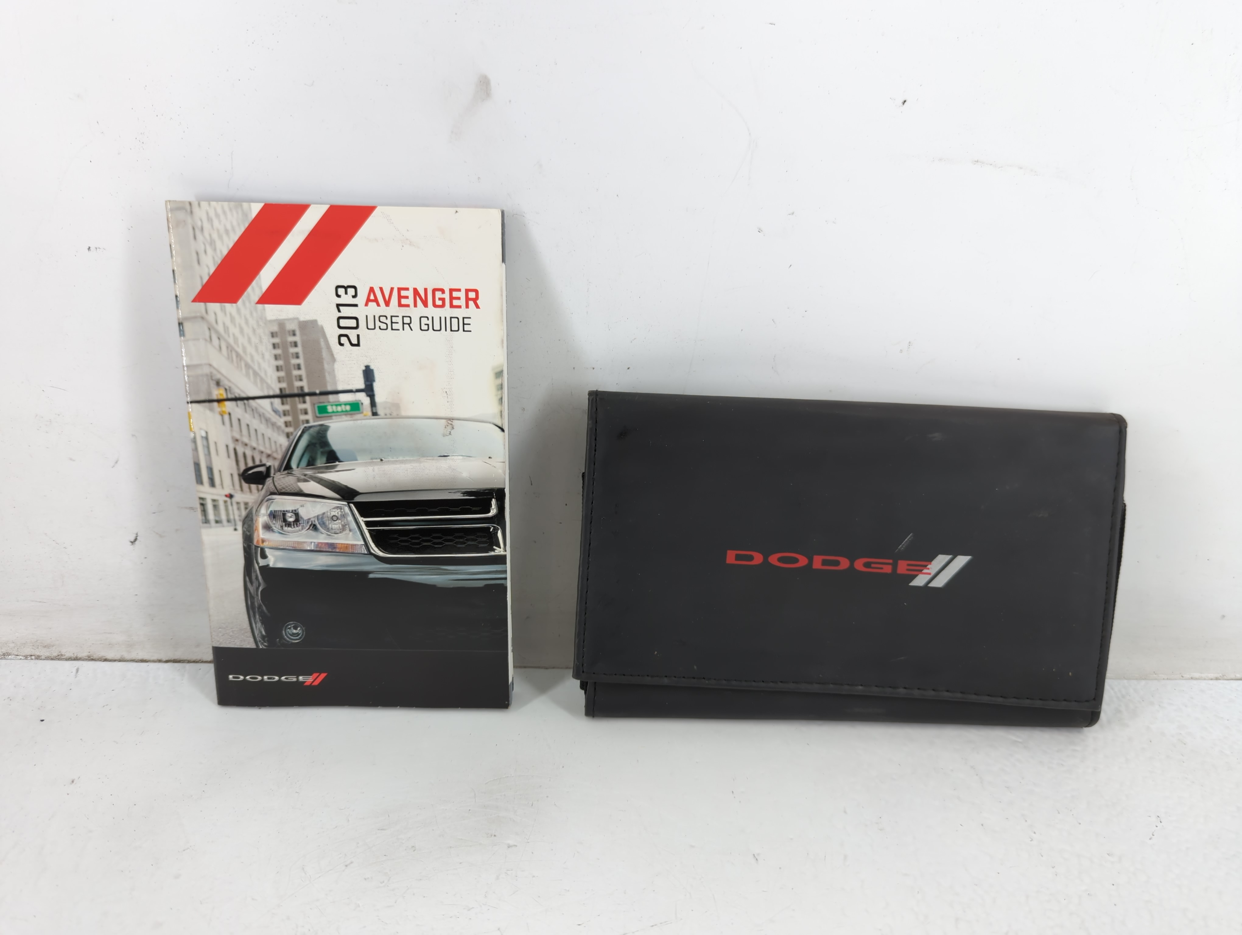 Picture of 2013 Dodge Avenger Owners Manual Book Guide 700337
