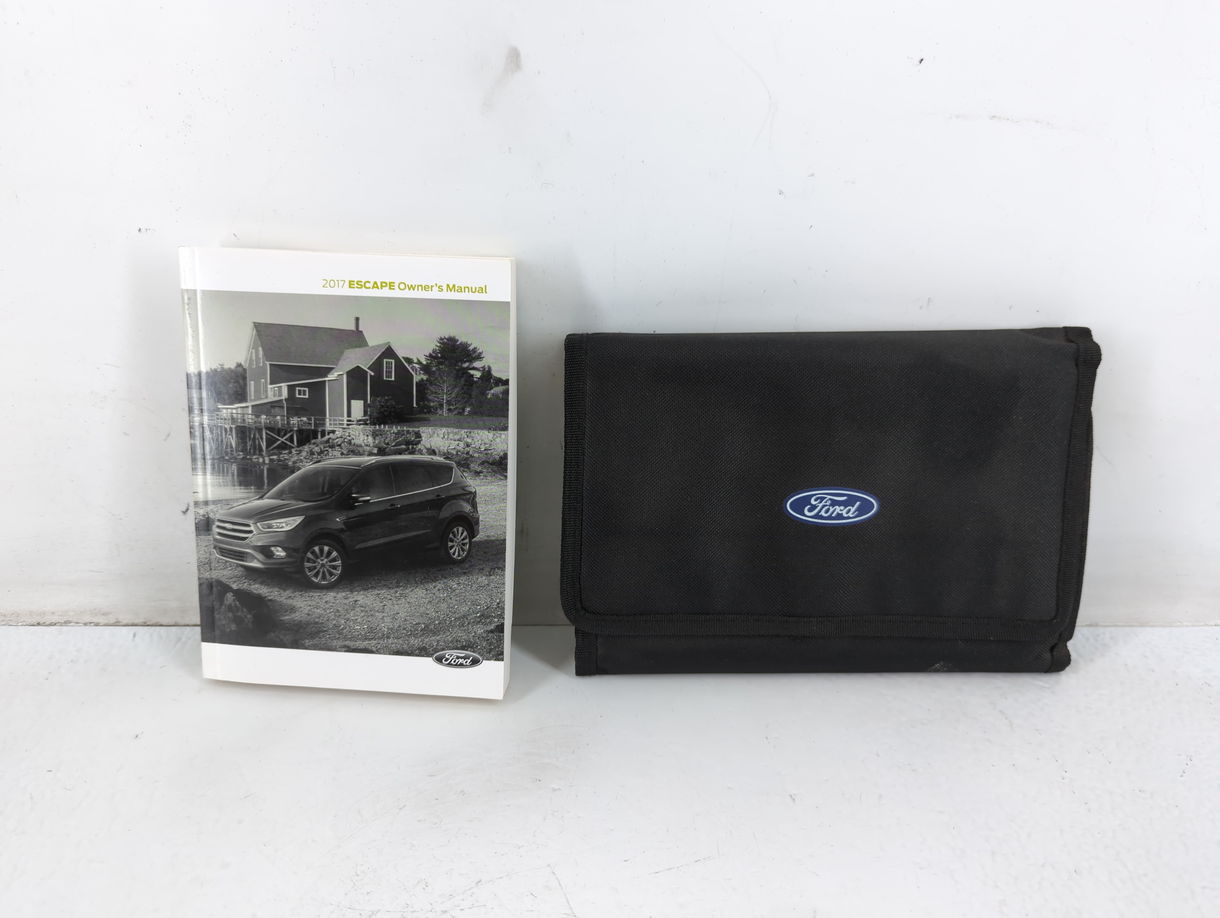 2017 Ford Escape Owners Manual Book Guide 700400 - Oemusedautoparts1.com