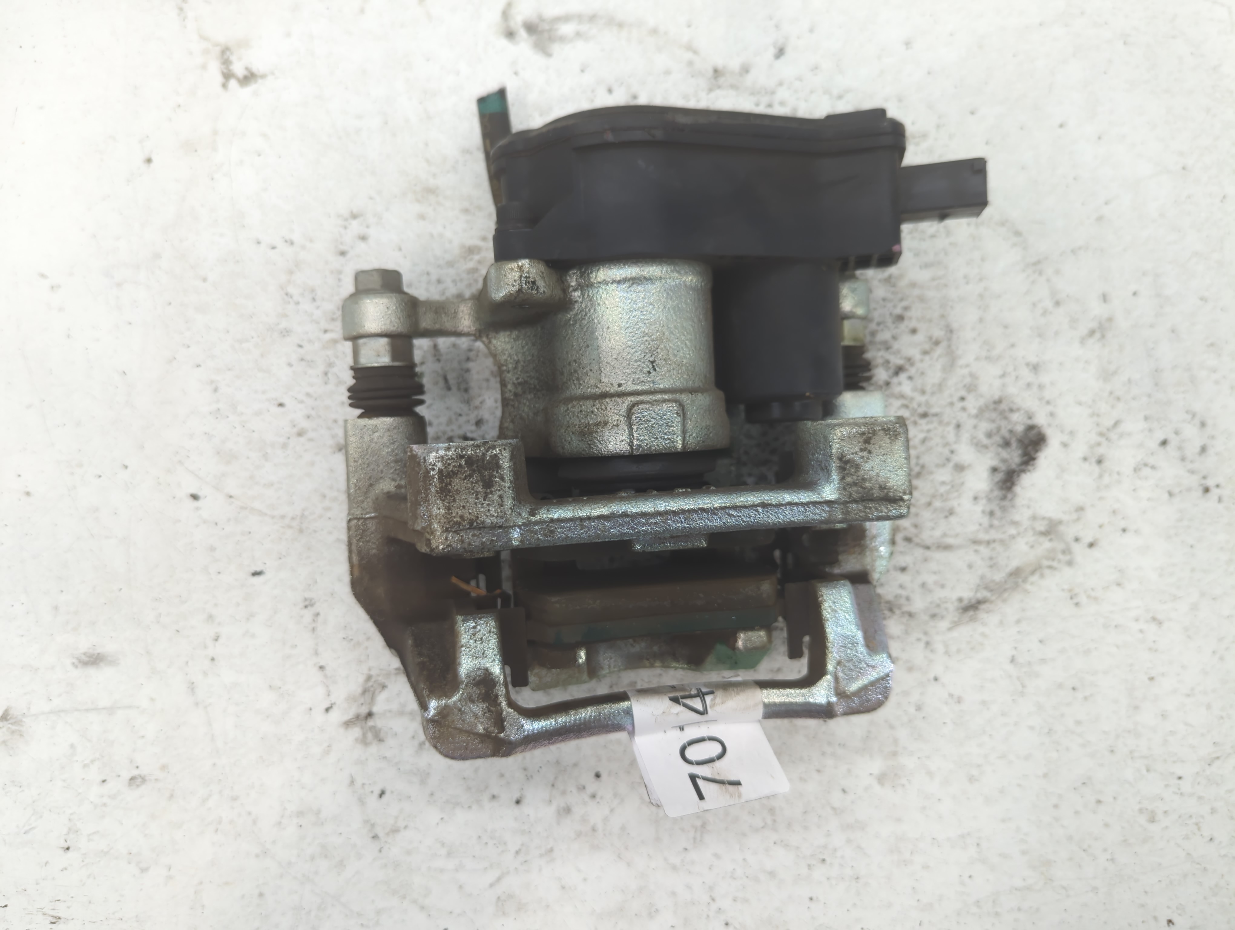 Picture of 2021-2022 Hyundai Elantra Front Driver Left Brake Caliper 701417