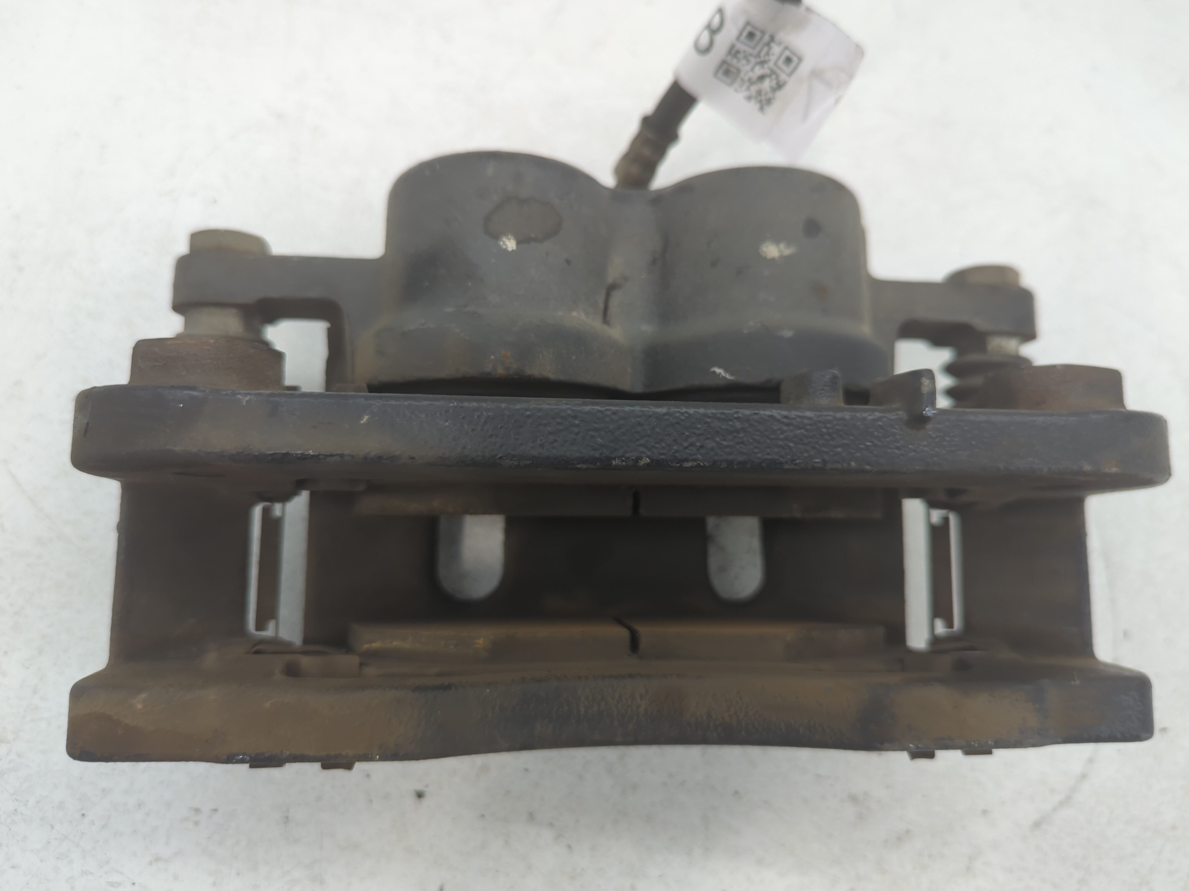 1999-2007 Chevrolet Silverado 1500 Front Driver Left Brake Caliper 701468 - Oemusedautoparts1.com