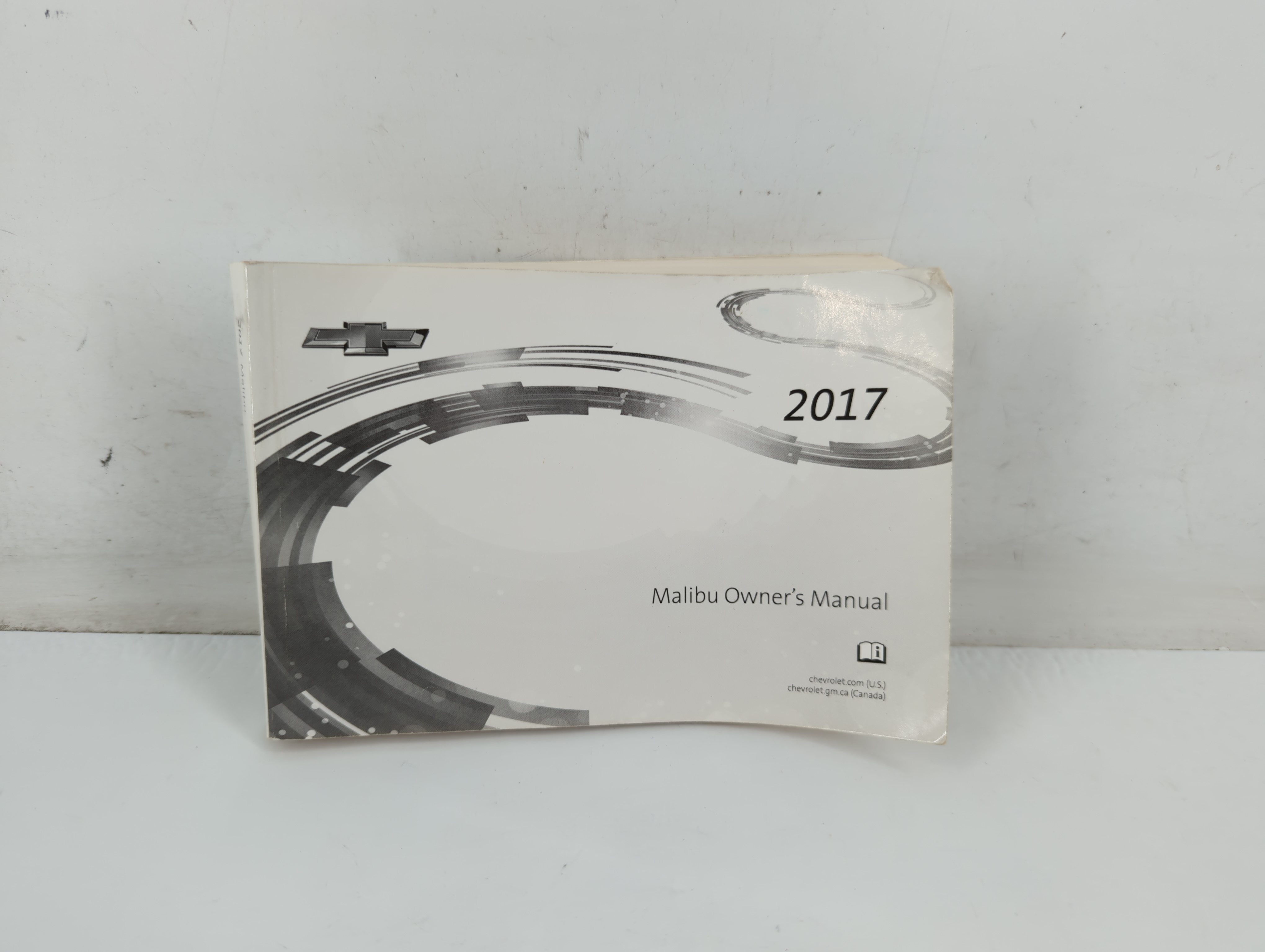 2017 Chevrolet Malibu Owners Manual Book Guide 701534 - Oemusedautoparts1.com