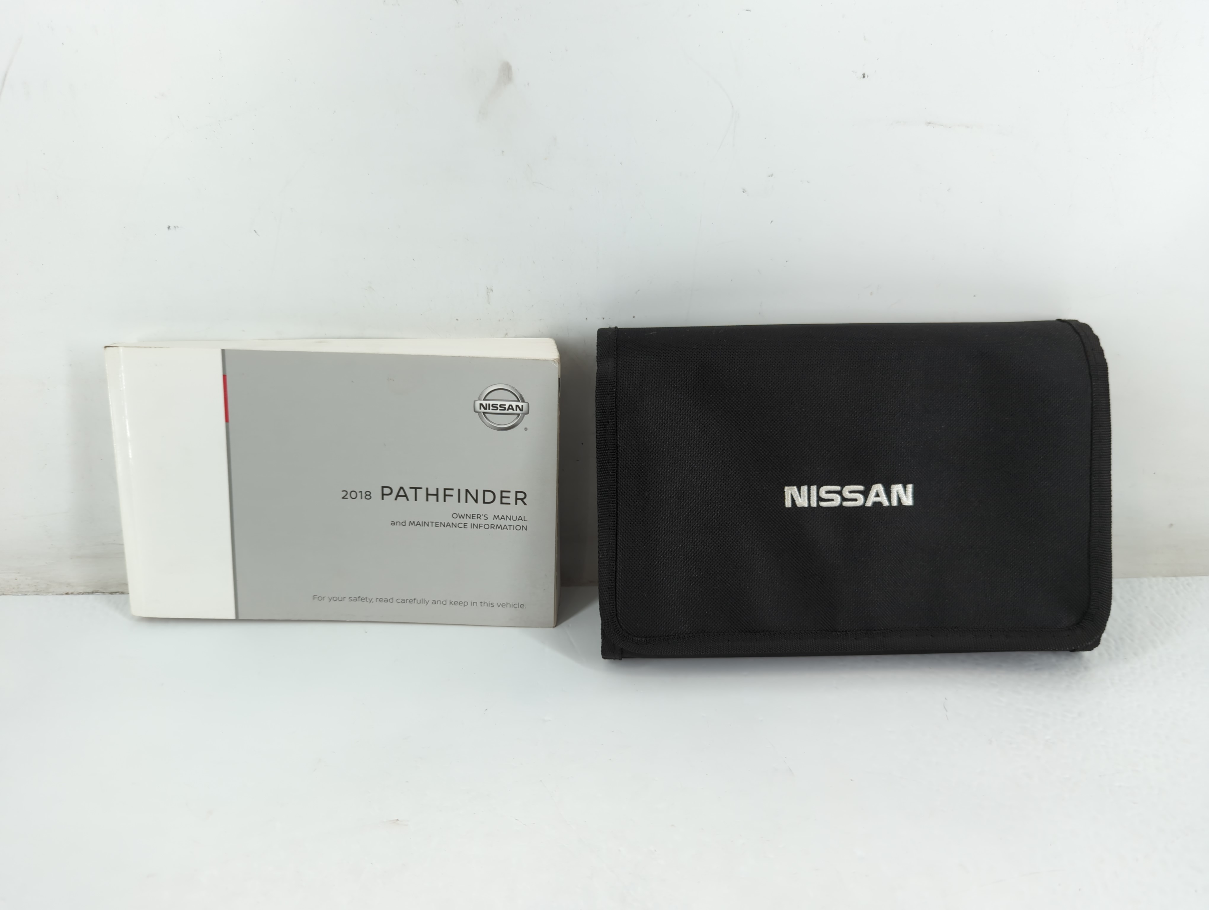 Picture of 2018 Nissan Pathfinder Owners Manual Book Guide 701535