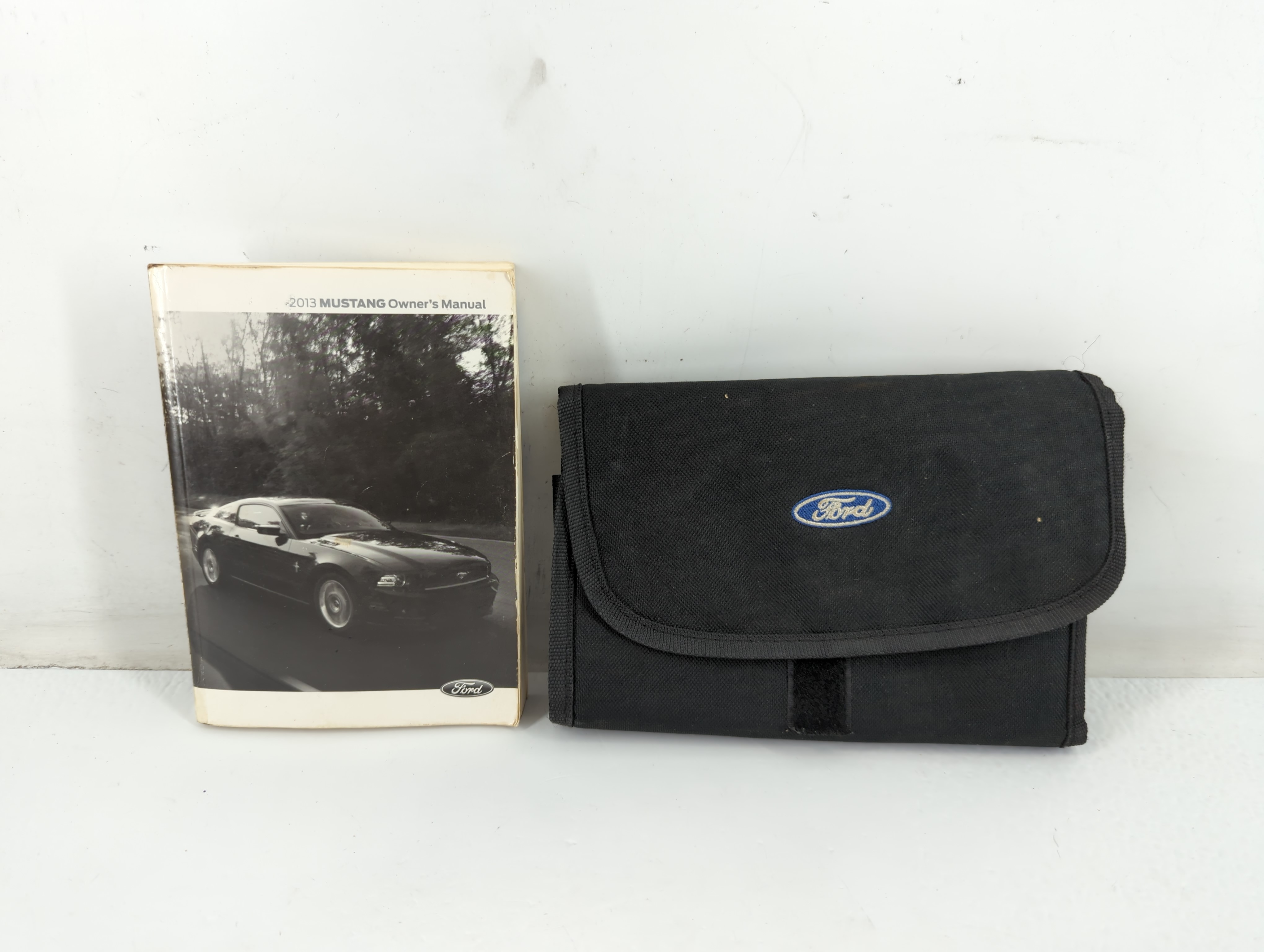 Picture of 2013 Ford Mustang Owners Manual Book Guide 701633