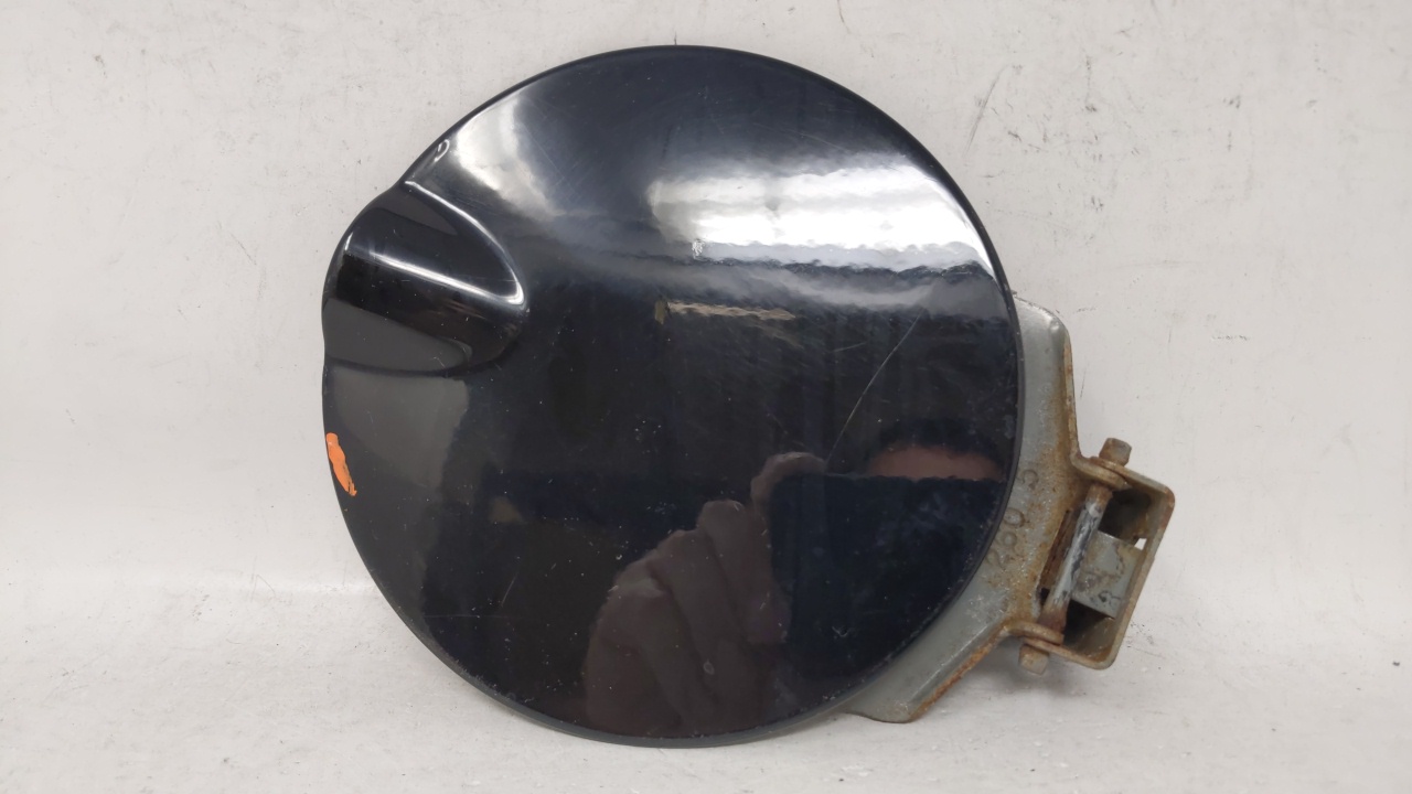 Picture of 1999-2004 Bmw 320i Fuel Tank Door Lid Gas Tank Black 70179