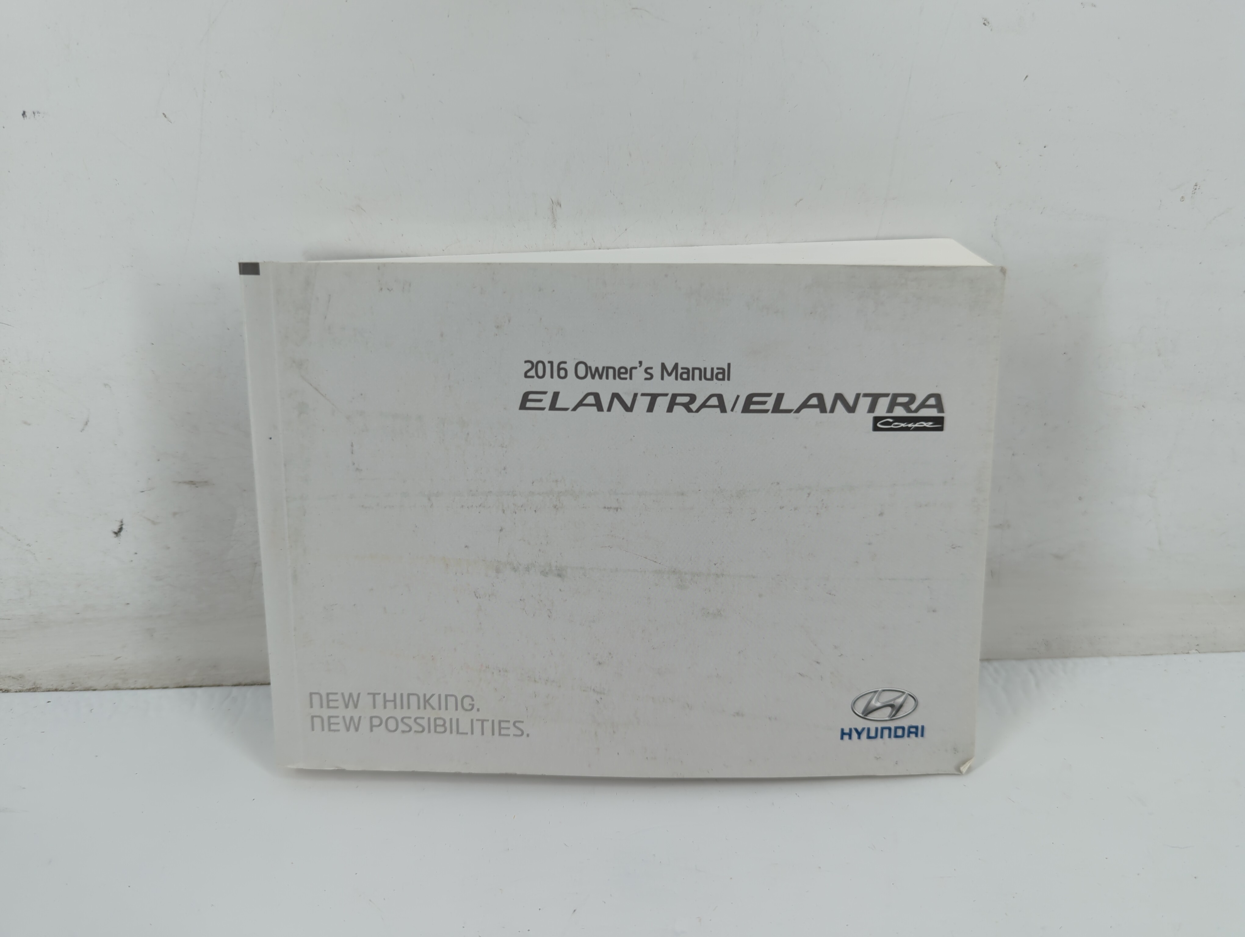 2016 Hyundai Elantra Owners Manual Book Guide 701924 - Oemusedautoparts1.com
