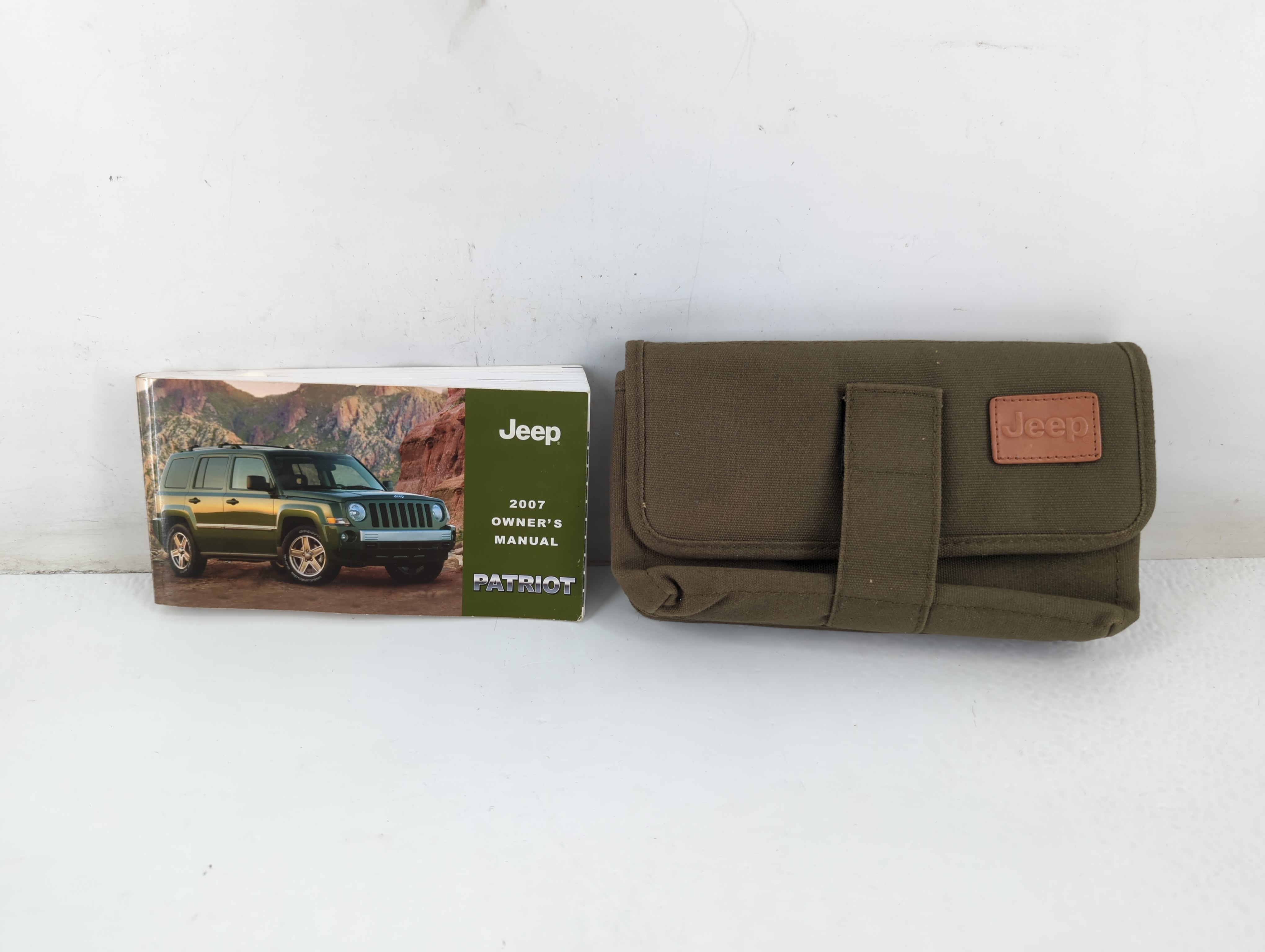 2007 Jeep Patriot Owners Manual Book Guide 702005 - Oemusedautoparts1.com