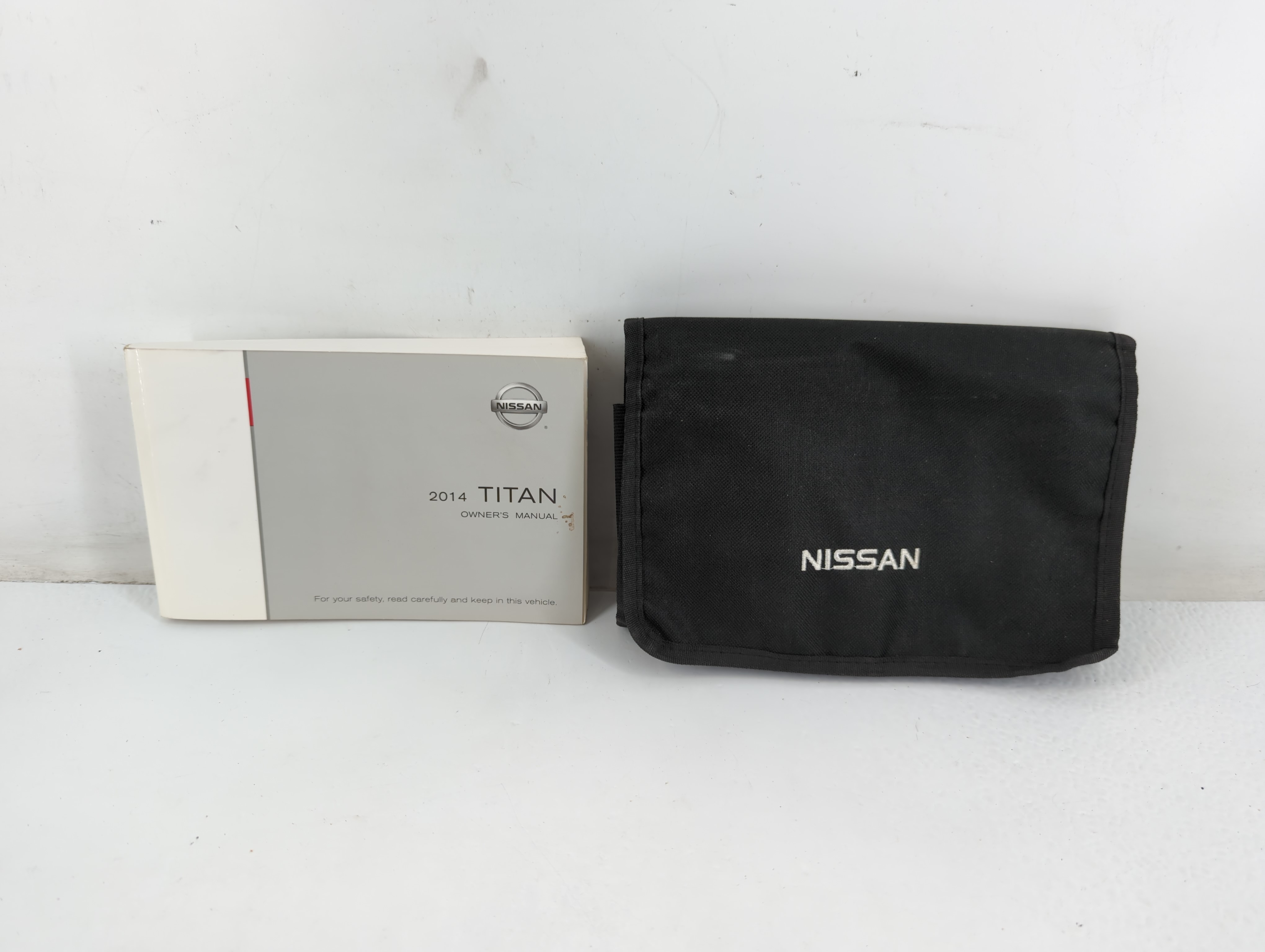 2014 Nissan Titan Owners Manual Book Guide 702767 - Oemusedautoparts1.com