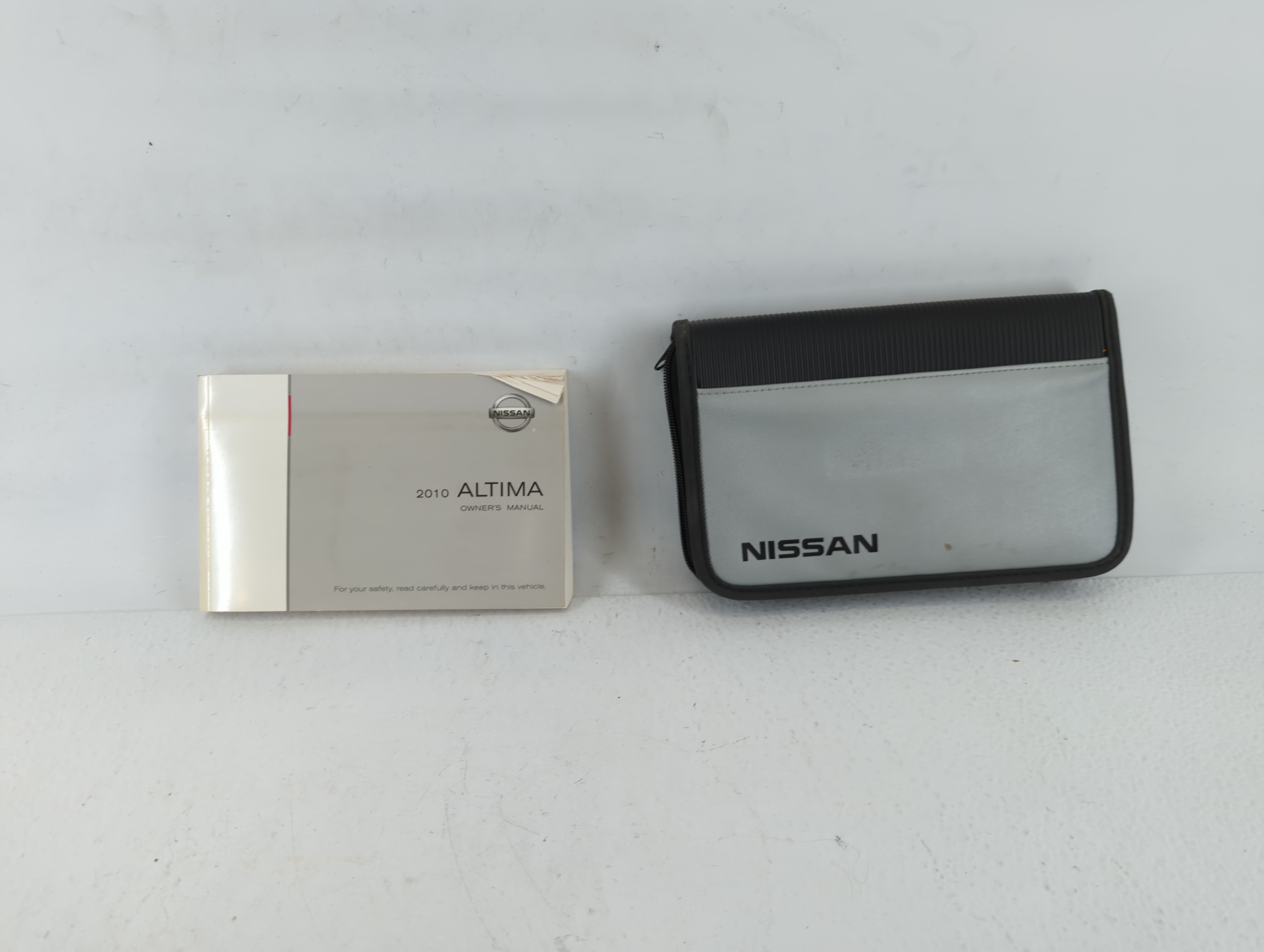 2010 Nissan Altima Owners Manual Book Guide 702965 - Oemusedautoparts1.com