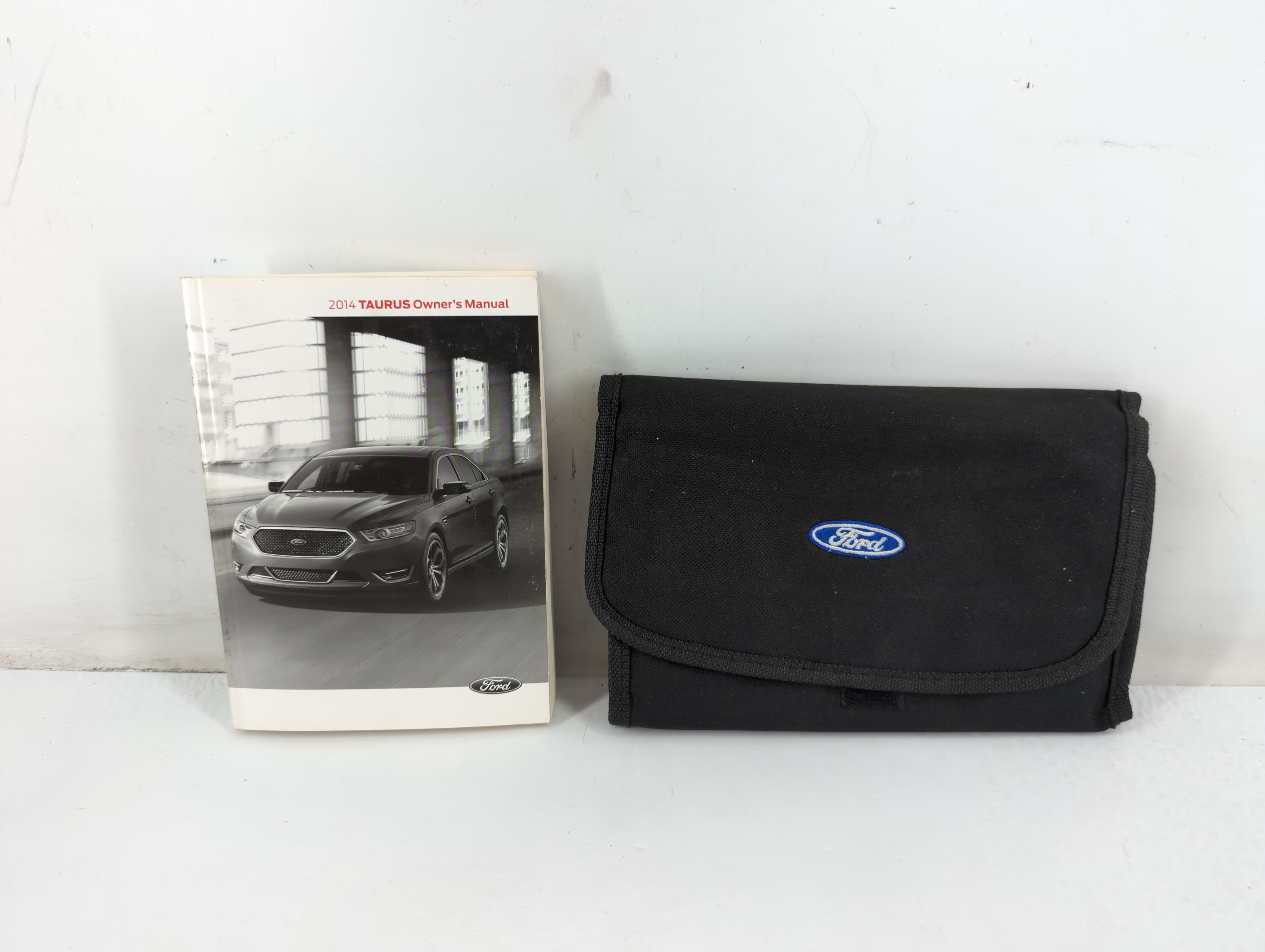 Picture of 2014 Ford Taurus Owners Manual Book Guide 703092