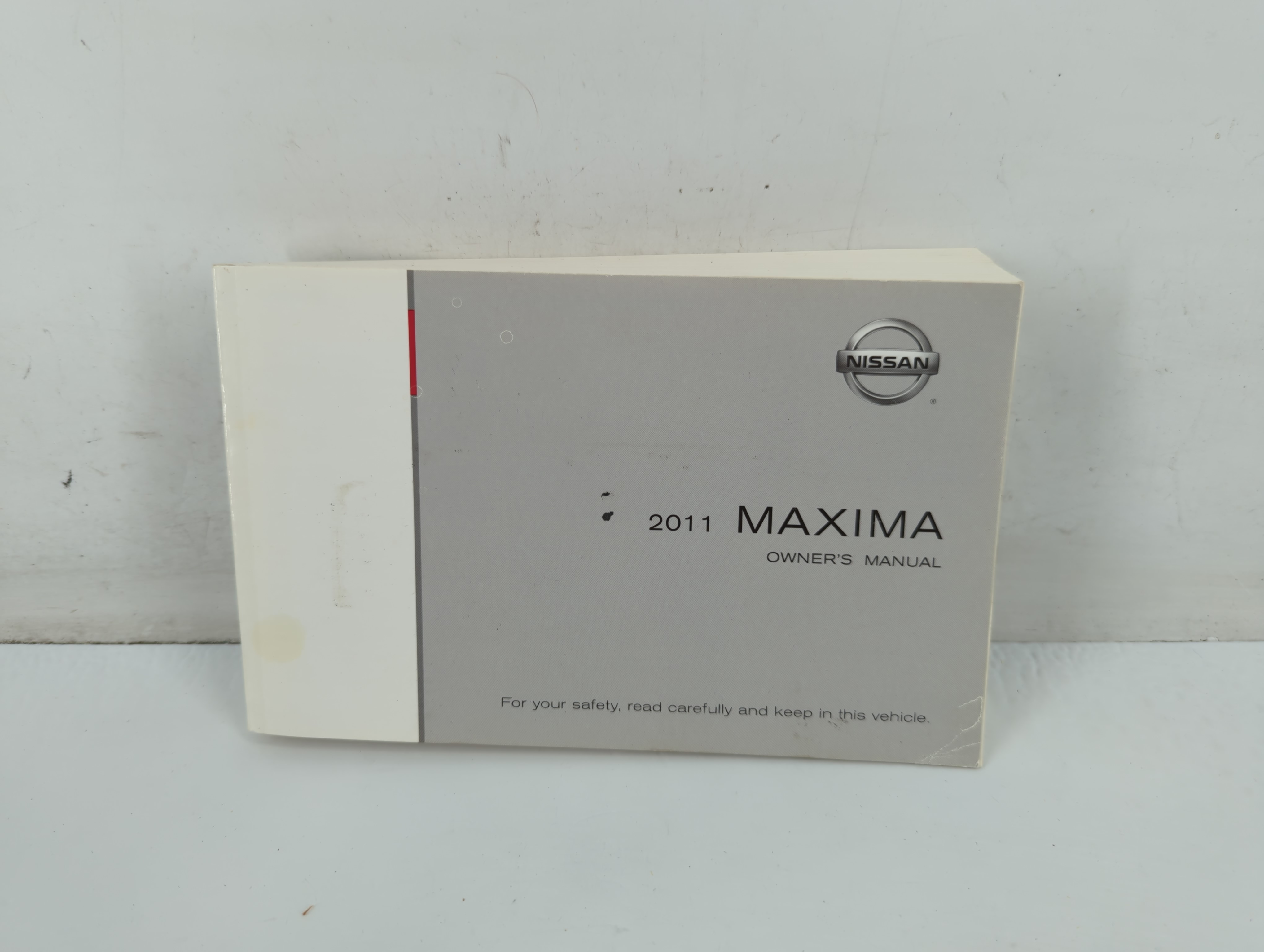 2011 Nissan Maxima Owners Manual Book Guide 703130 - Oemusedautoparts1.com