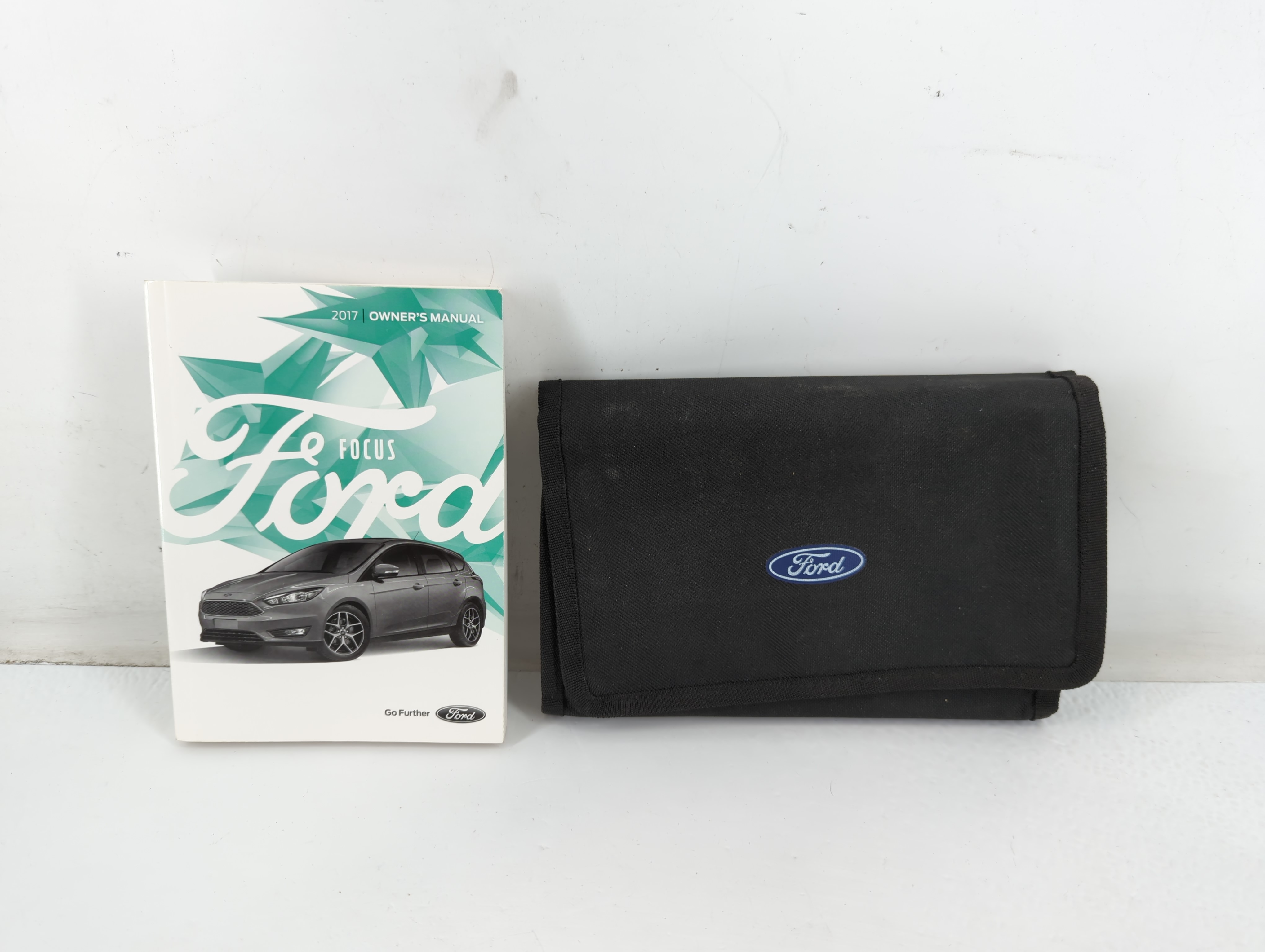 Picture of 2017 Ford Focus Owners Manual Book Guide 703152