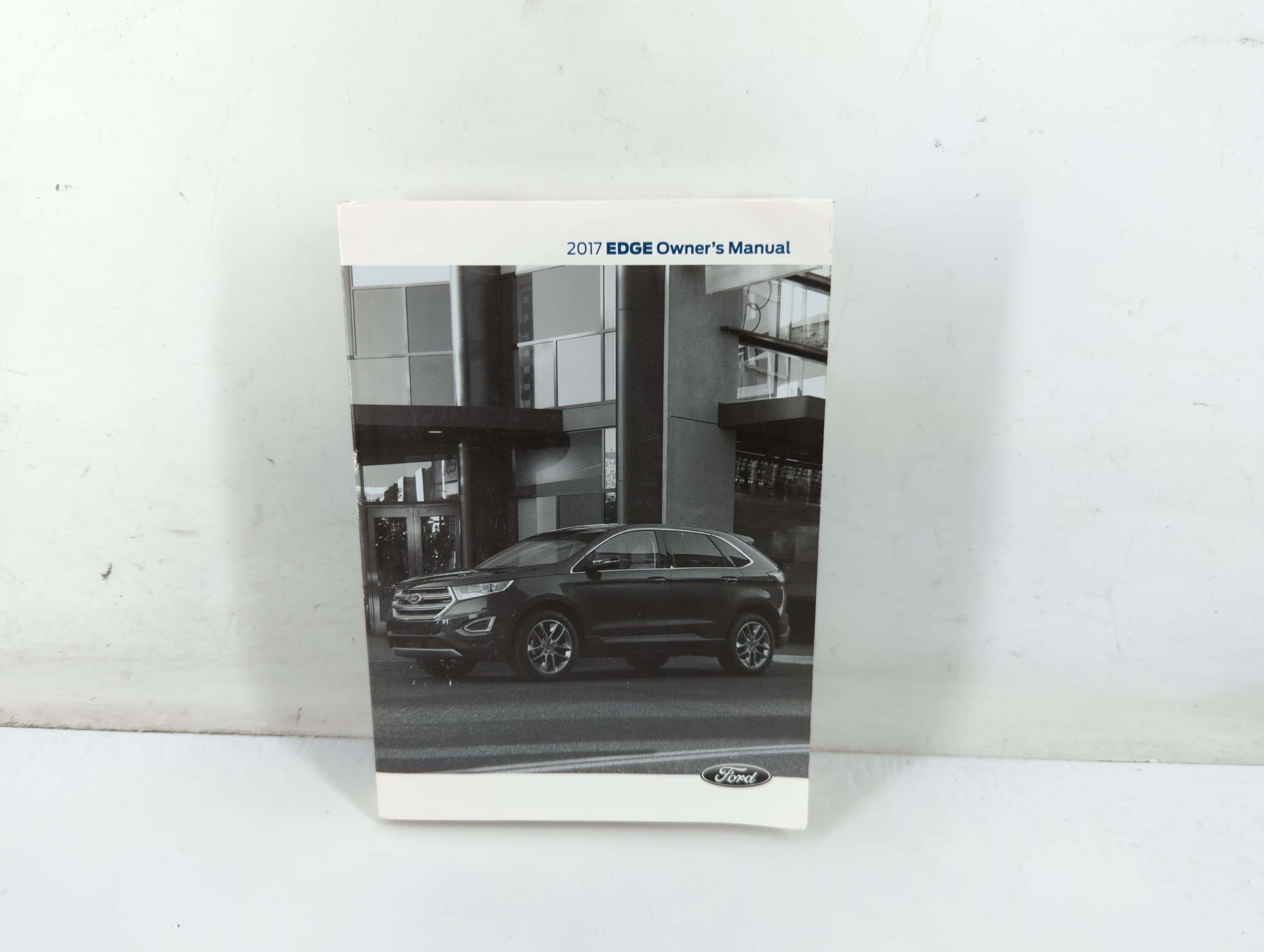 Picture of 2017 Ford Edge Owners Manual Book Guide 703201