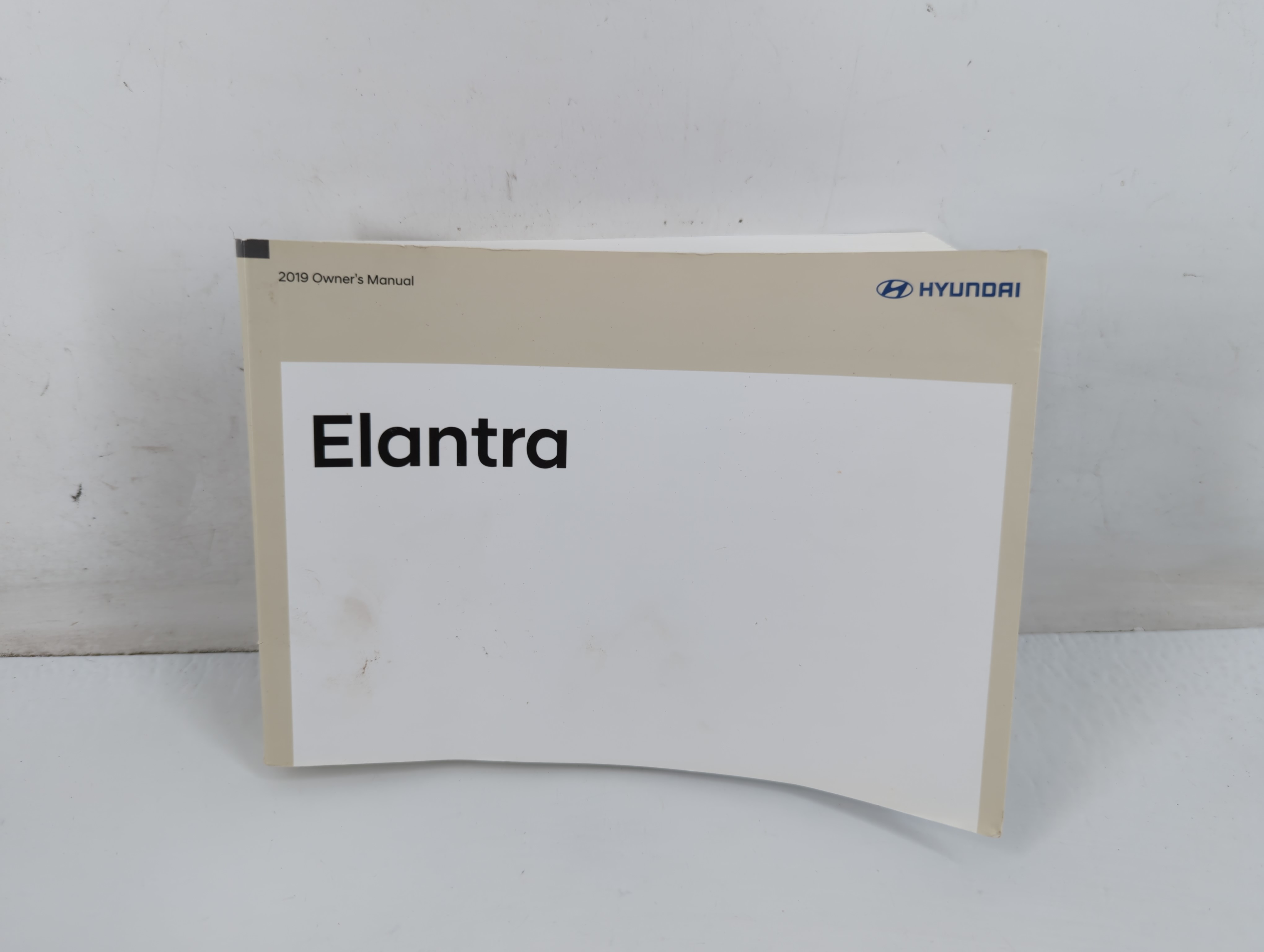 Picture of 2019 Hyundai Elantra Owners Manual Book Guide 703223