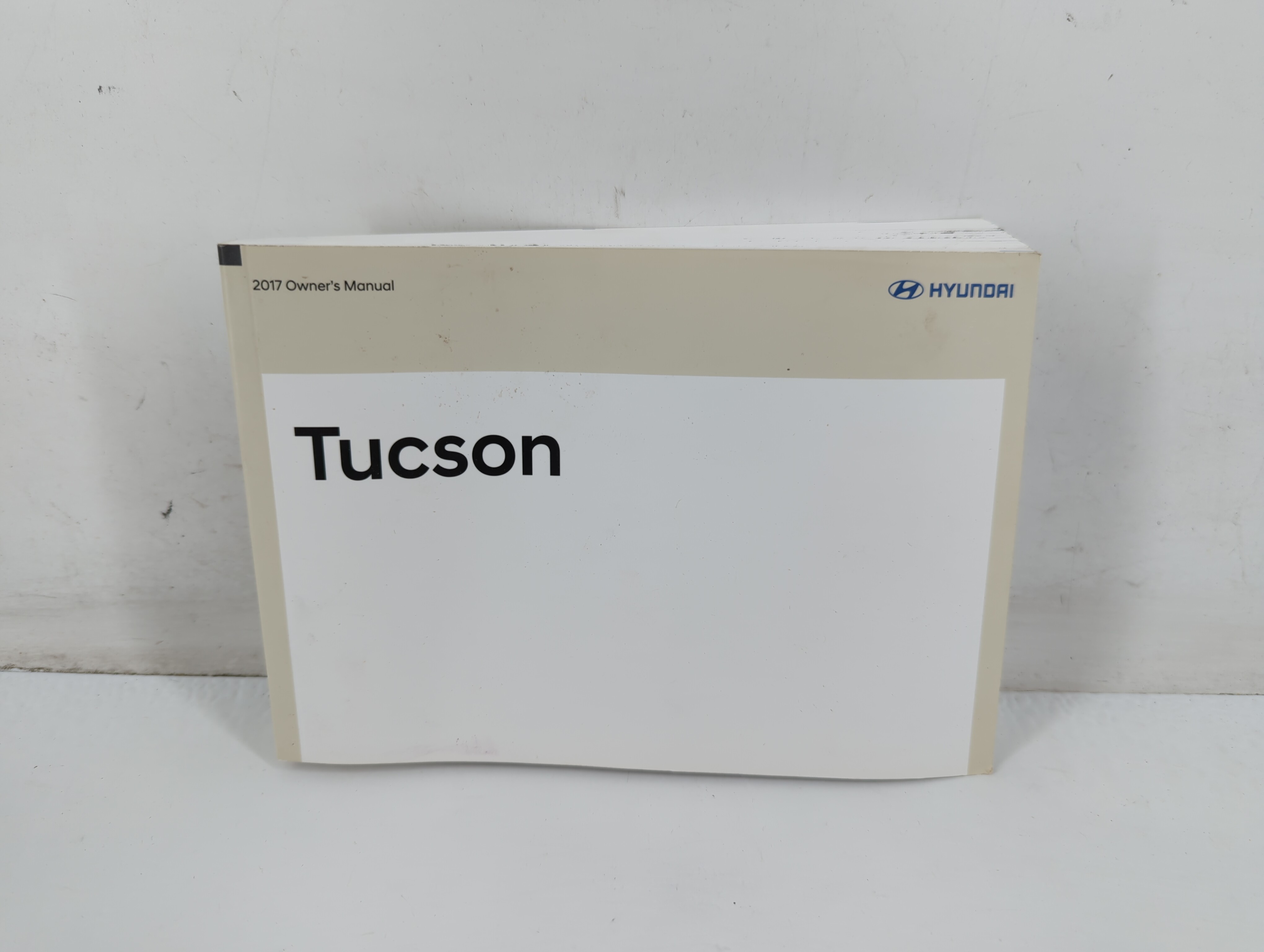 Picture of 2017 Hyundai Tucson Owners Manual Book Guide 703226