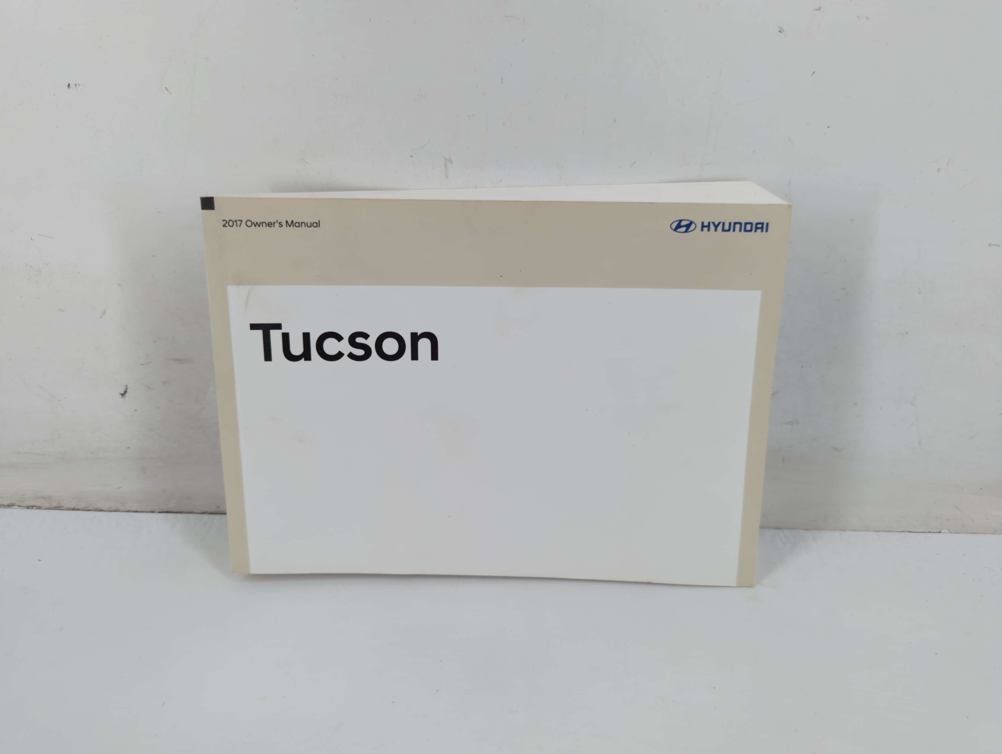 Picture of 2017 Hyundai Tucson Owners Manual Book Guide 703262