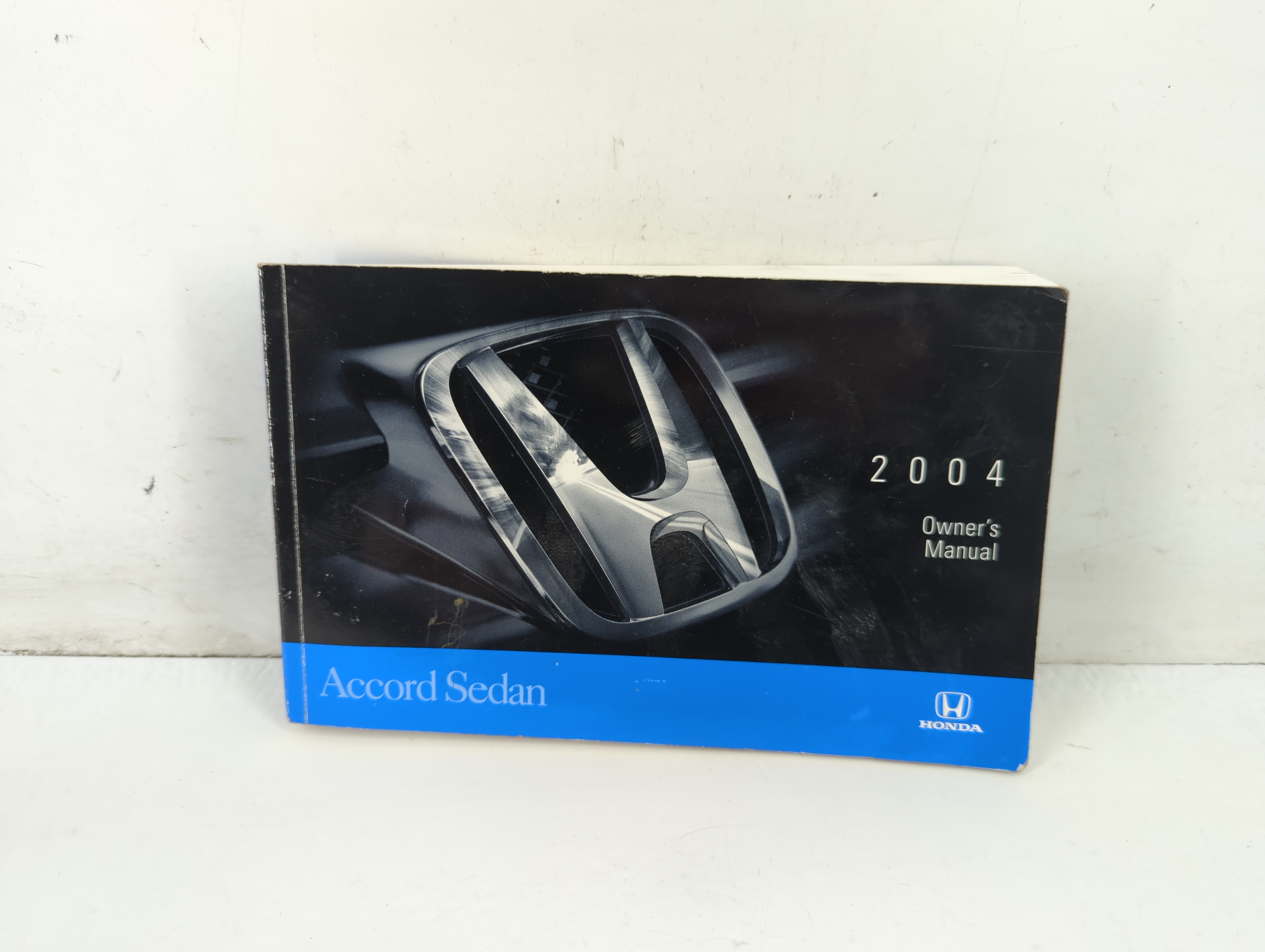 Picture of 2004 Honda Accord Owners Manual Book Guide 703523
