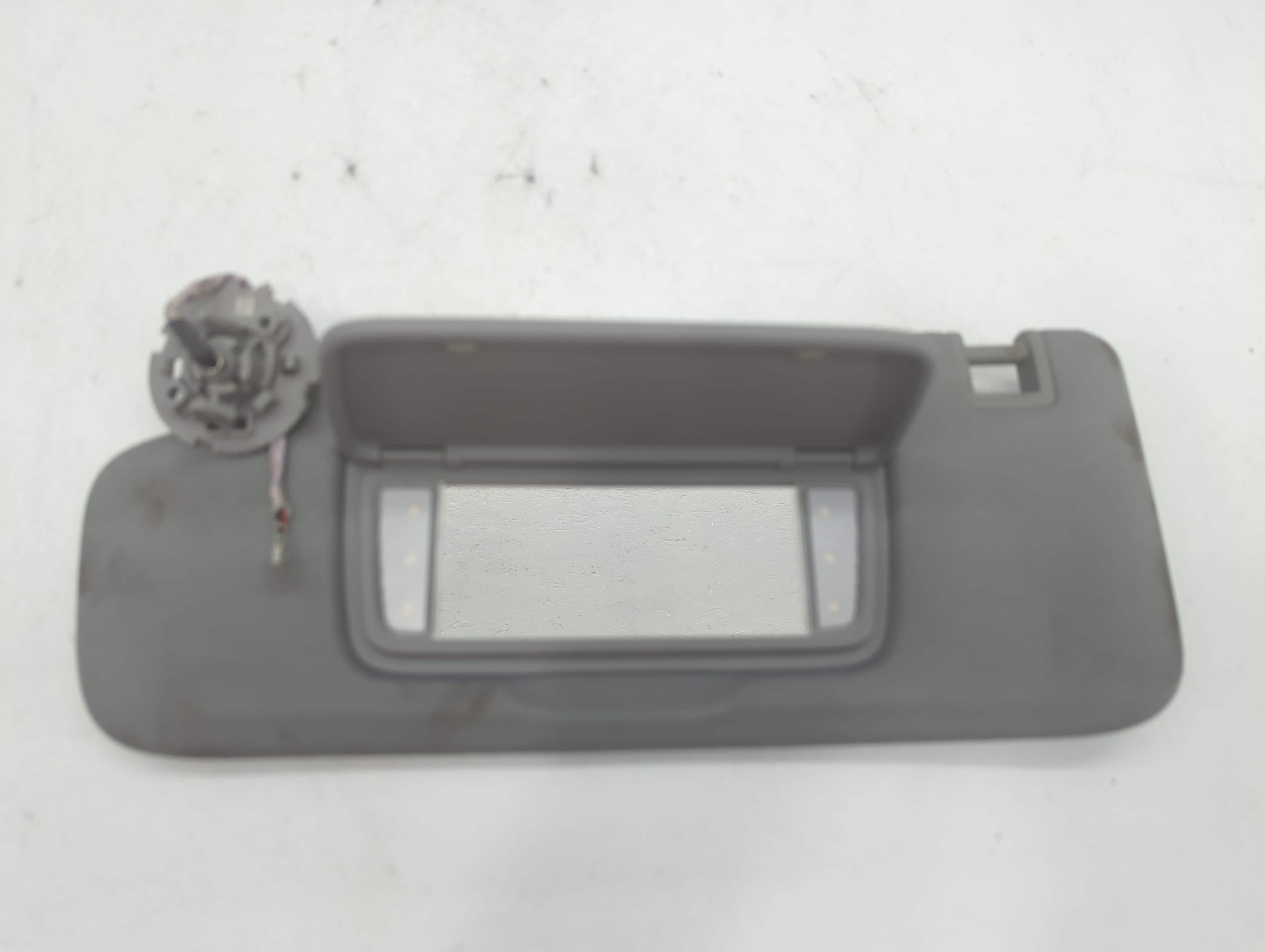 Picture of Gmc Terrain Driver Sun Visor Mirror Left Sunvisor Grey 703596