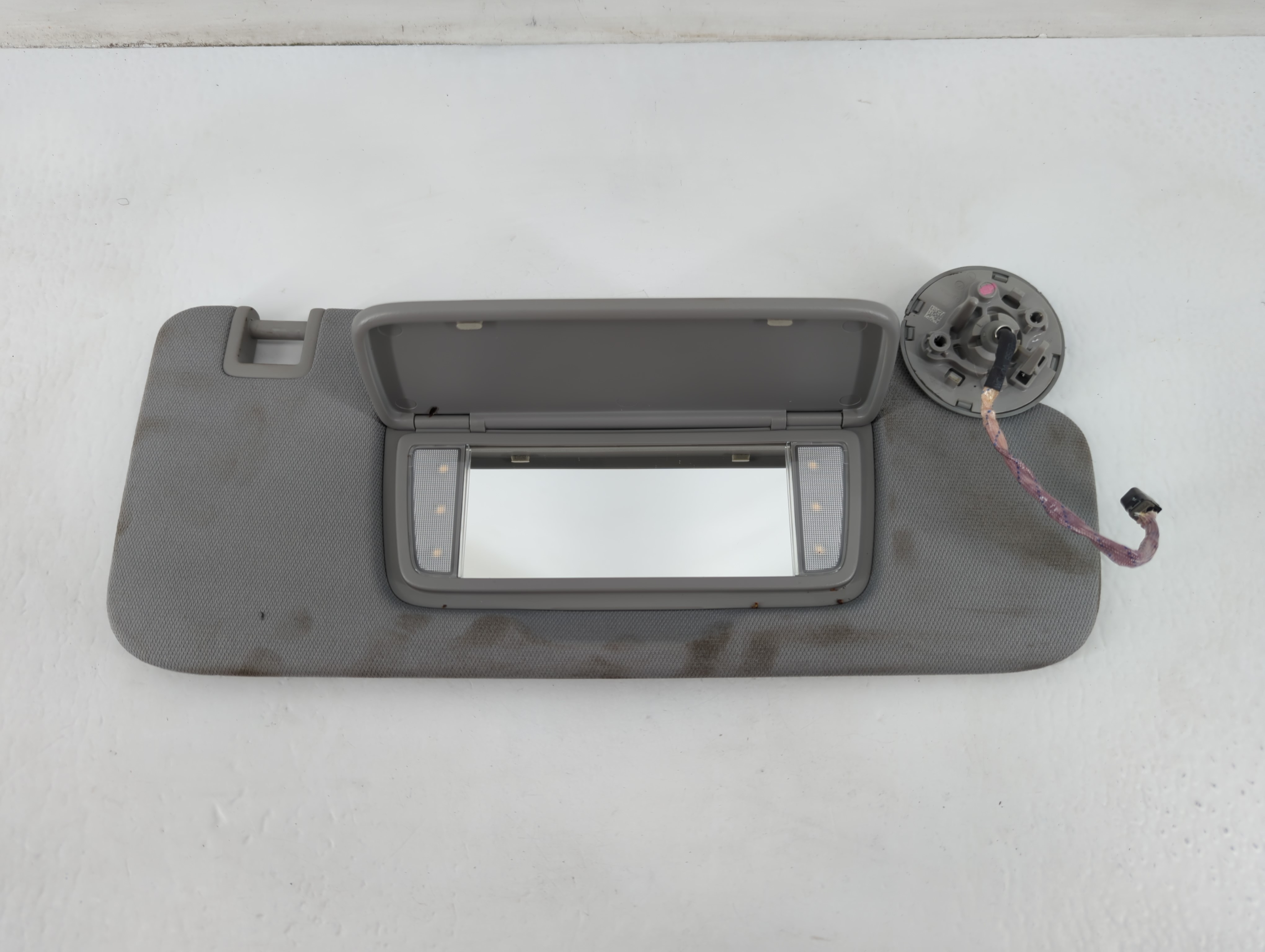 Picture of 2020 Gmc Terrain Passenger Sun Visor Mirror Right Sunvisor Grey 703949