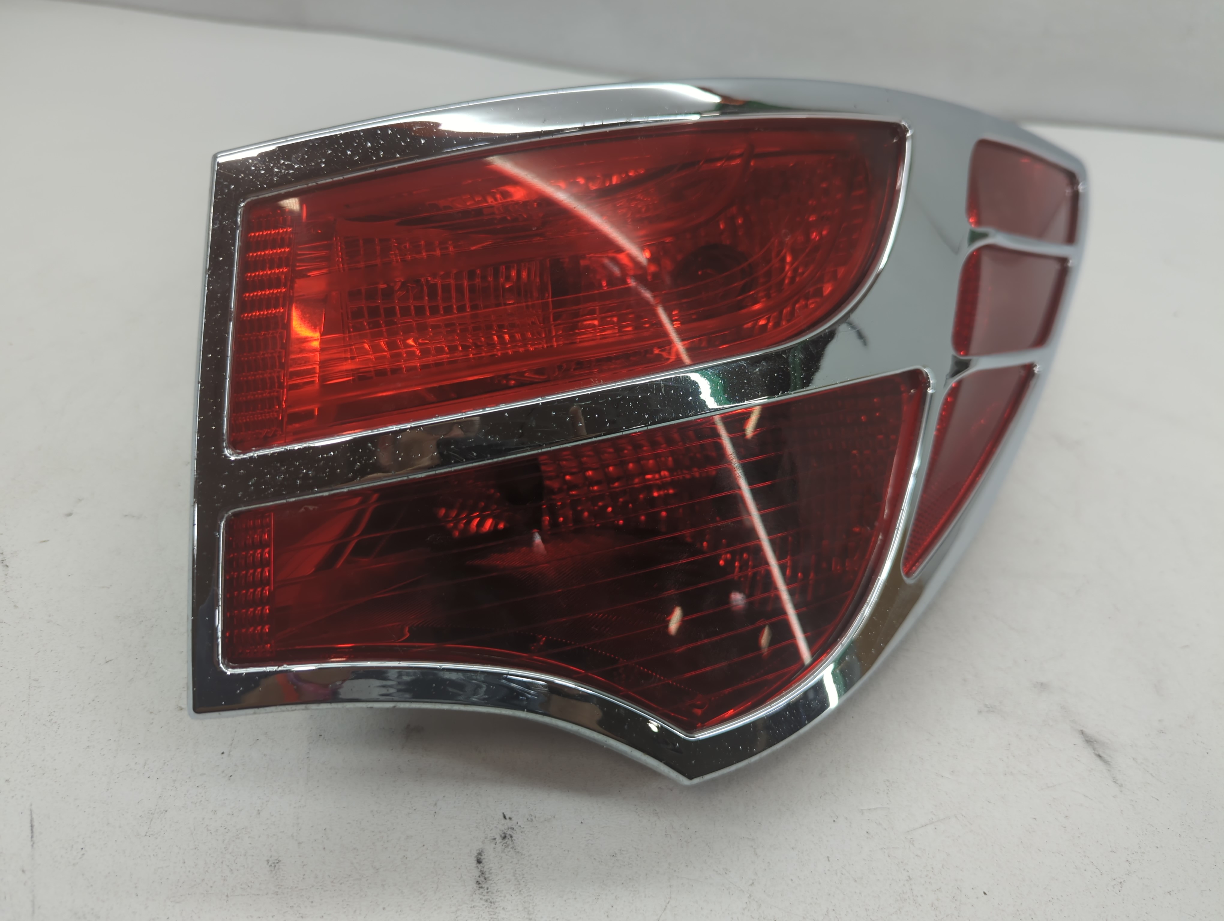 2013-2016 Hyundai Santa Fe Passenger Right Side Tail Light Taillight Oem 704684 - Oemusedautoparts1.com