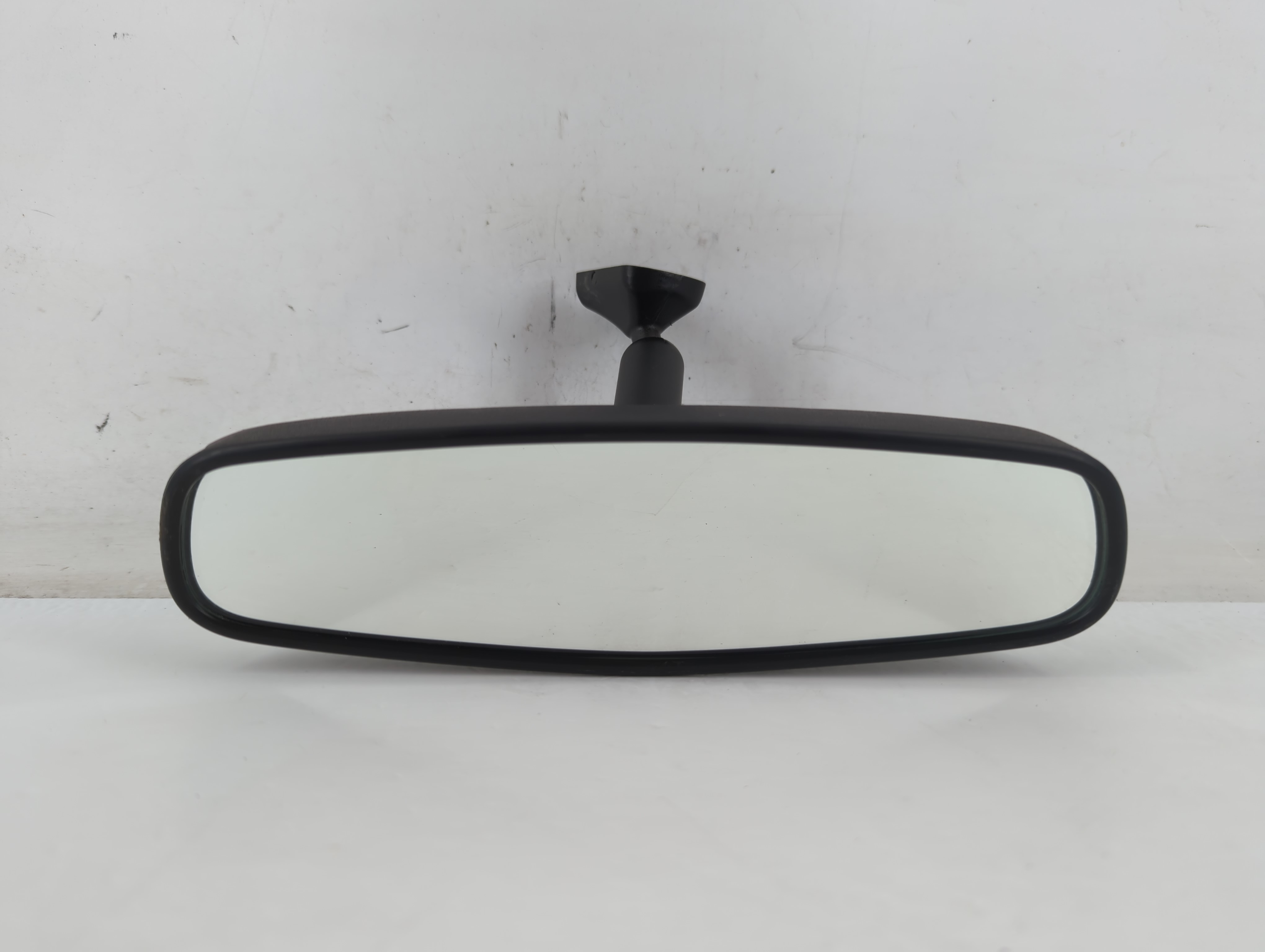 2018 Chevrolet Cruze Interior Rear View Mirror Oem 704732 - Oemusedautoparts1.com