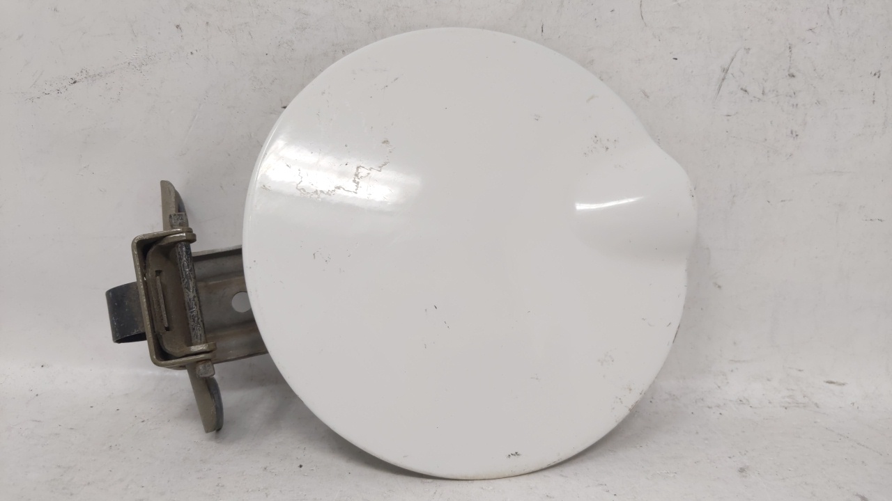 2006-2010 Dodge Charger Fuel Tank Door Lid Gas Tank 70473 - Oemusedautoparts1.com