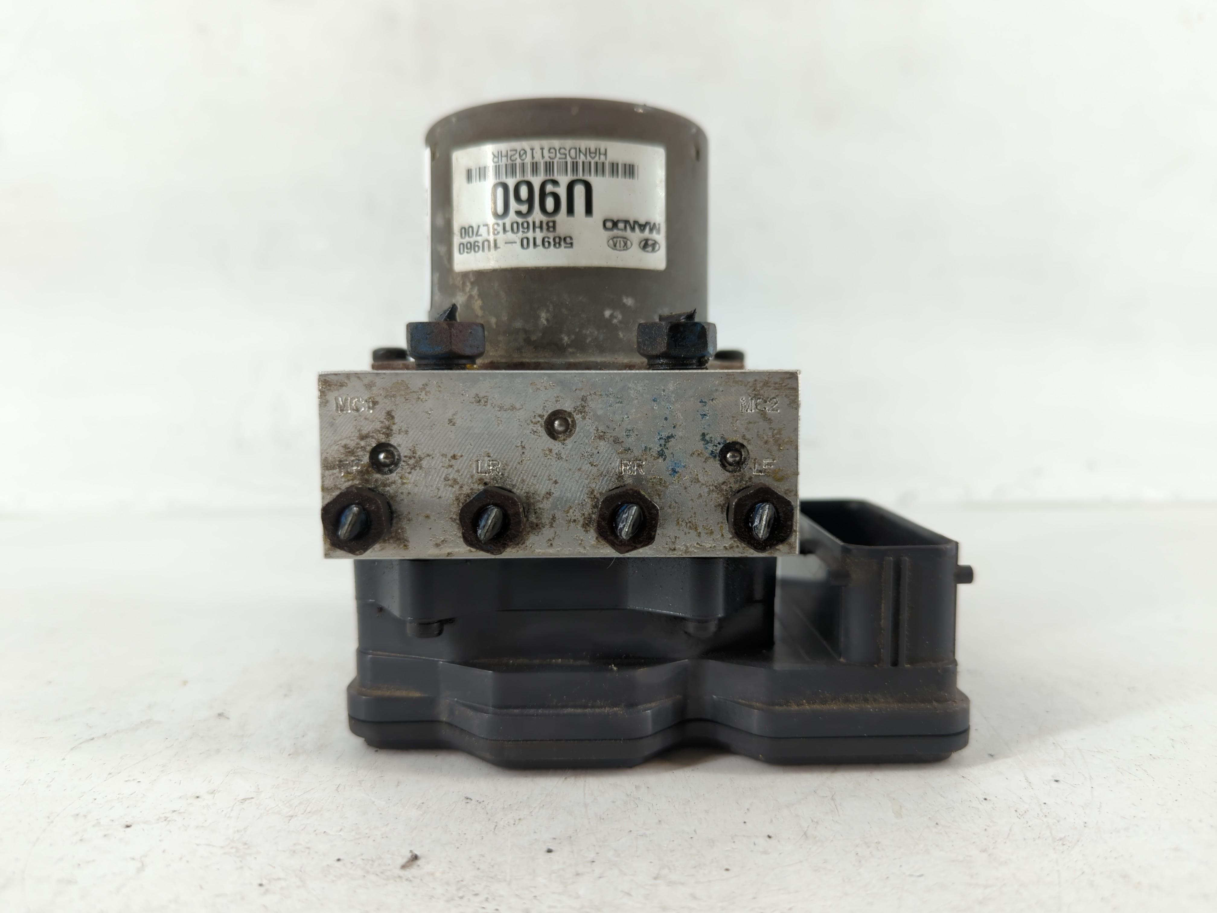 Picture of 2011-2013 Kia Sorento Abs Pump Control Module 704778